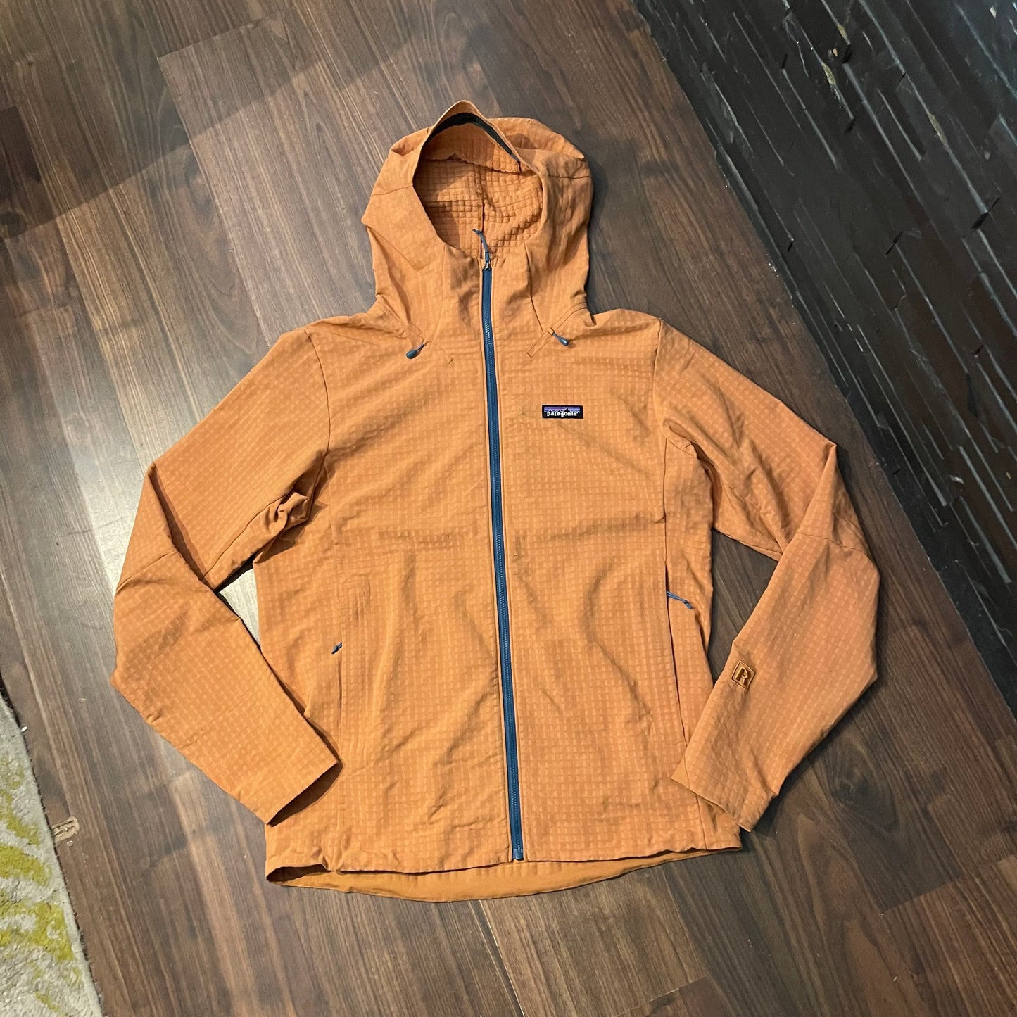 Jacke Patagonia R1 Air (M Herren) Full-Zip Hoody ocker-braun