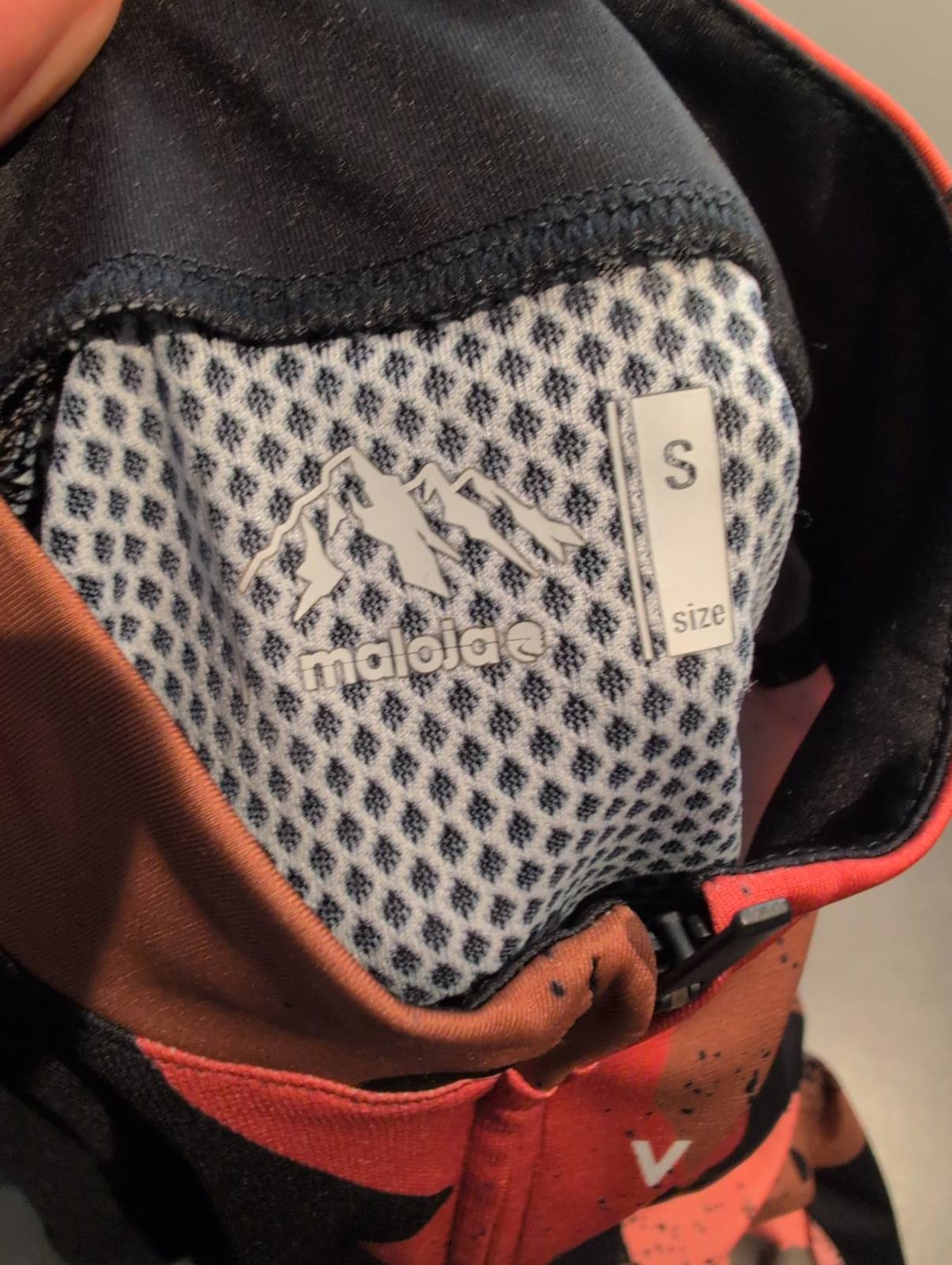 Radjacke / Radtrikot von Maloja (Damen S) schwarz mit Print - wanderlich.com