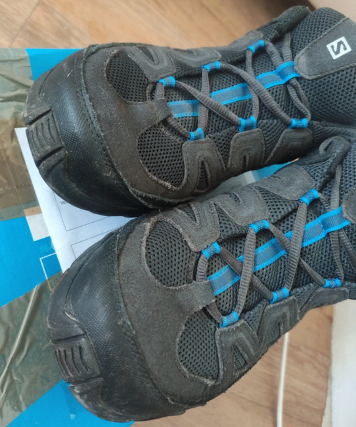 Salomon Schuhe 44 schwarz