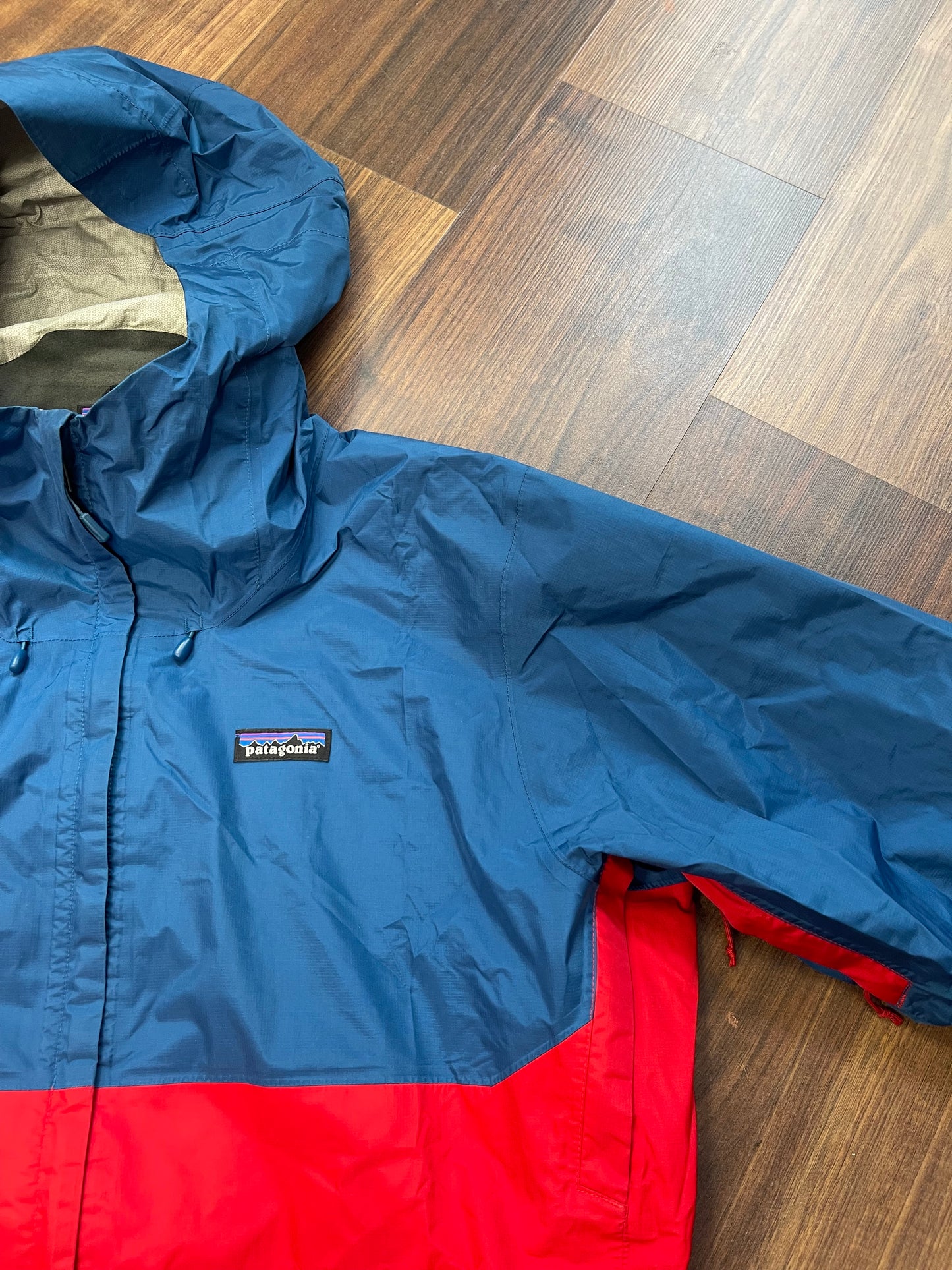 Regen Jacke von Patagonia (L Herren) Hardshell rot blau