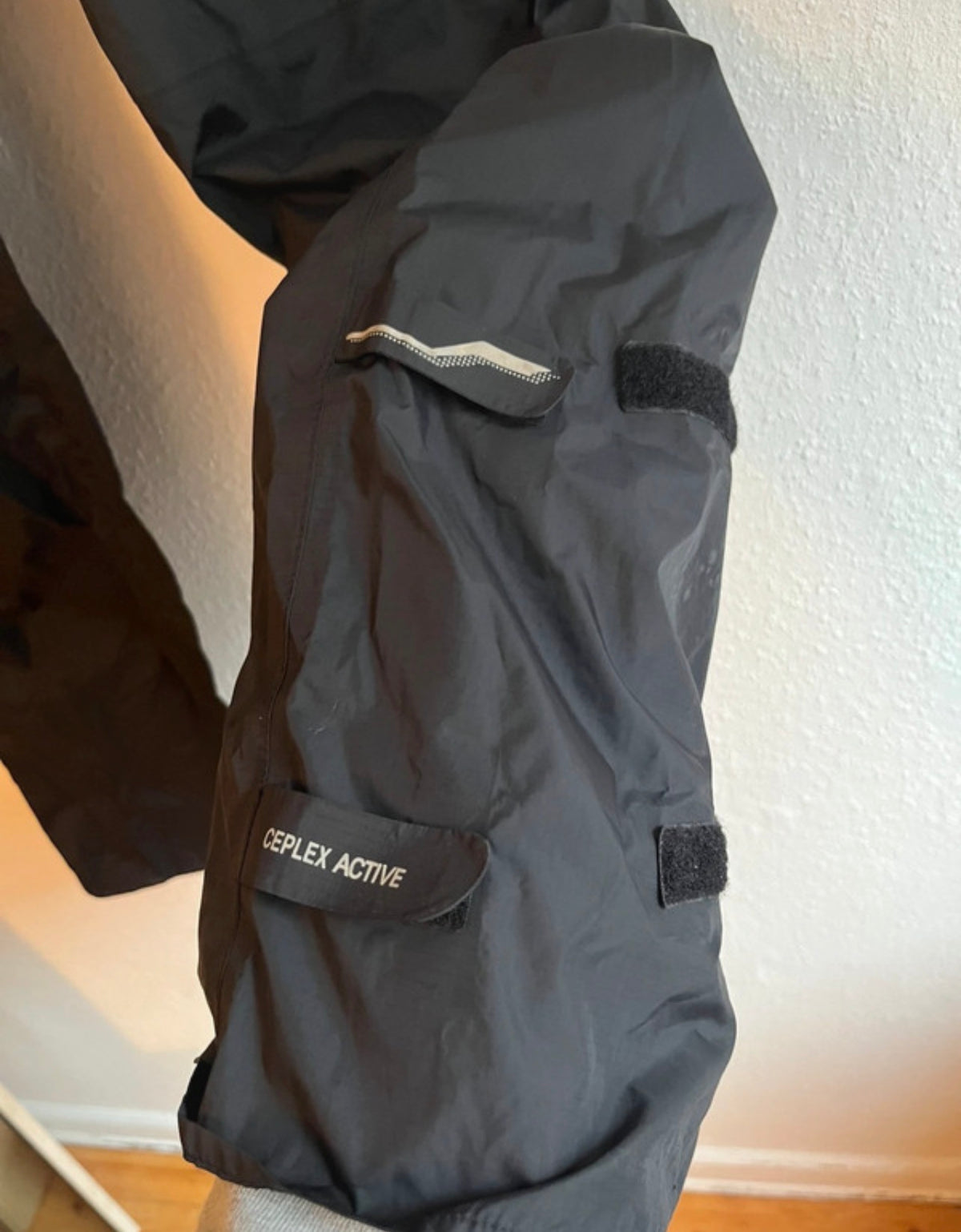 Regenhose von Vaude (M :38 Damen) Hardshell Hose schwarz - wanderlich.com
