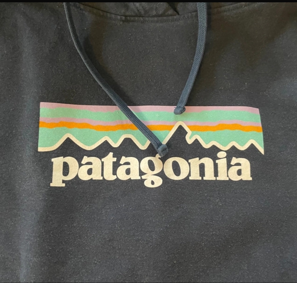 Patagonia Uprisal Hoodie (M Damen) P-6 Logo dunkelblau