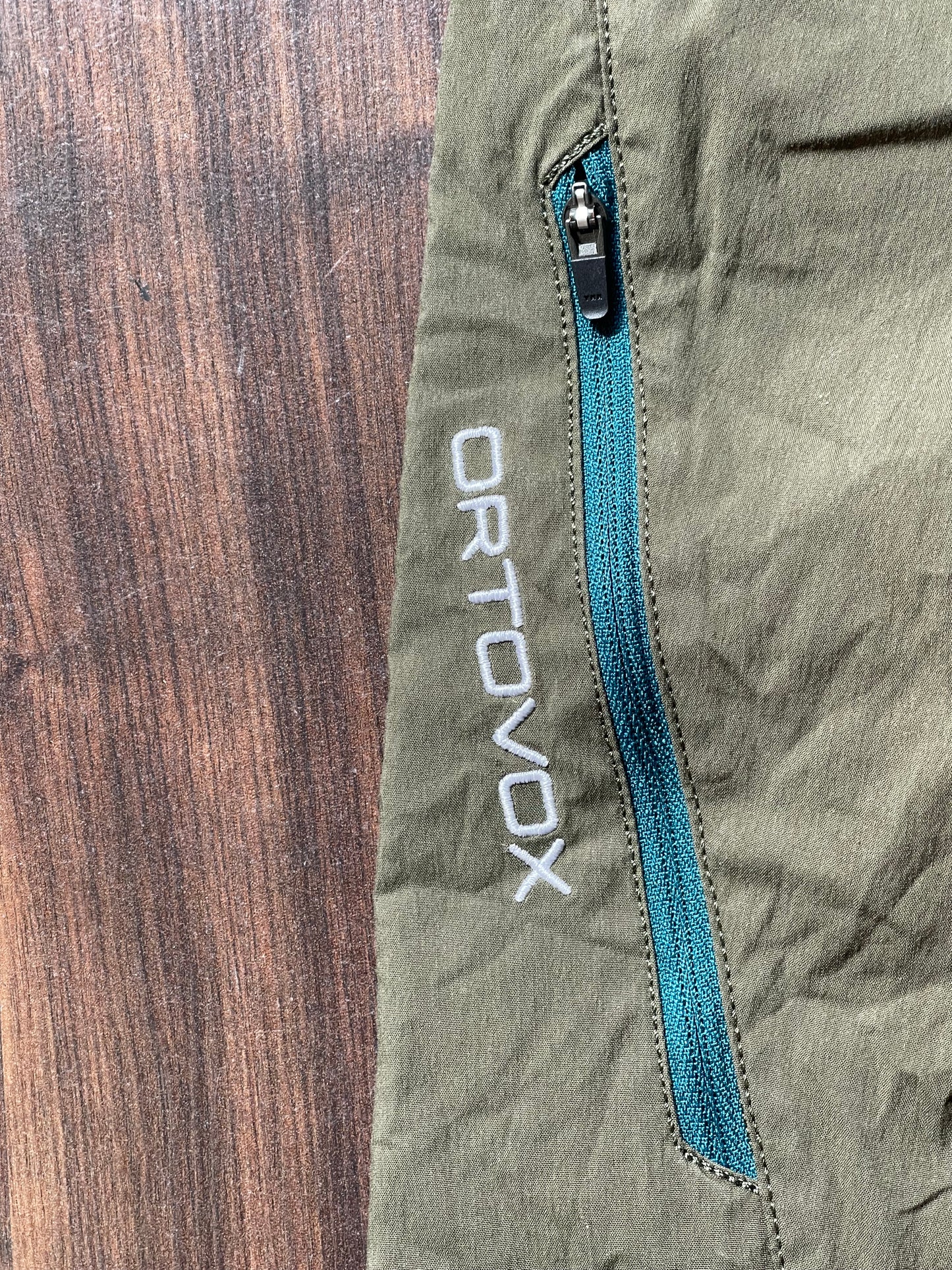 Shorts Ortovox (XL Herren) kurze Hose Olive grün / Khaki - wanderlich.com