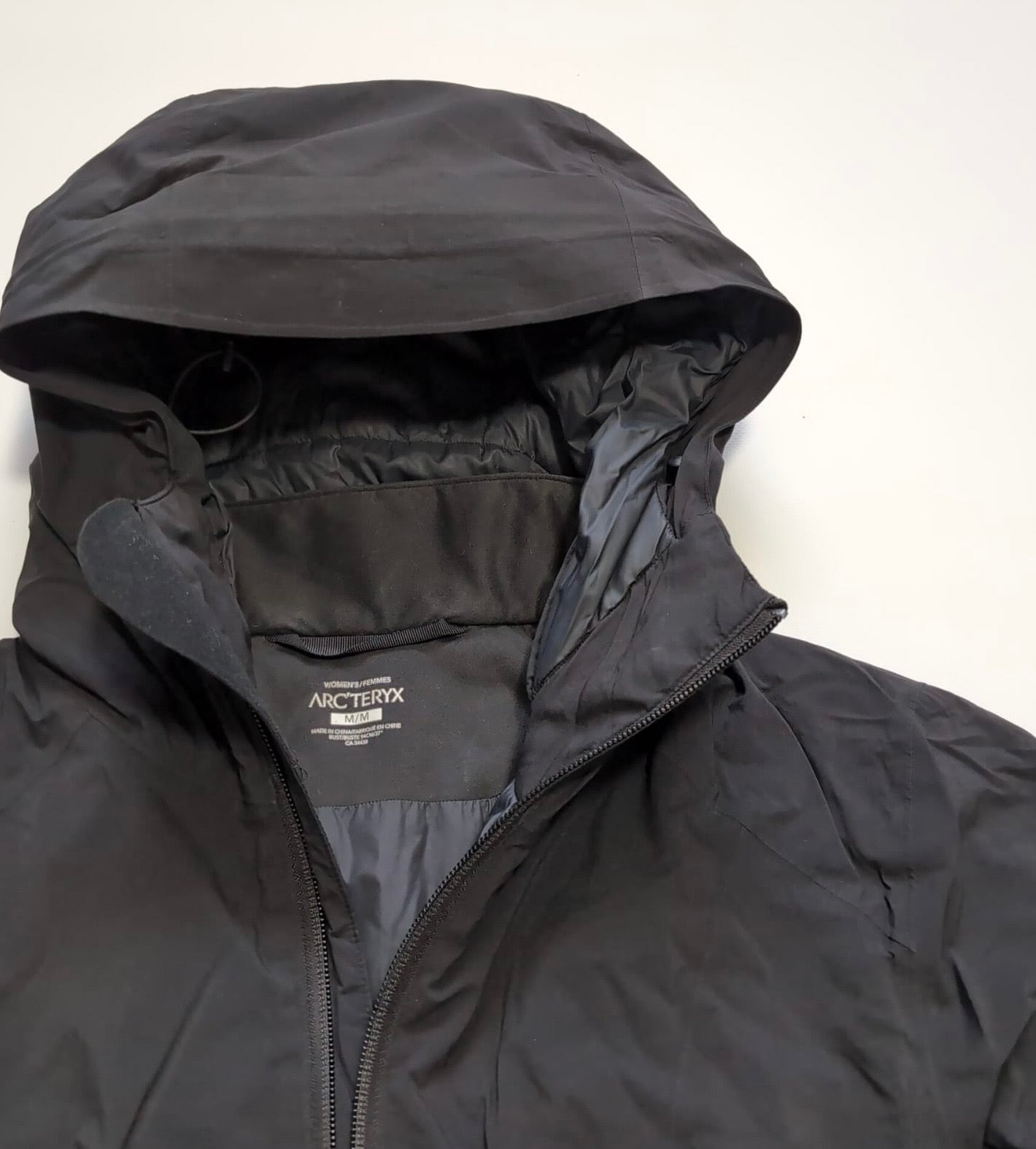 Arcteryx gefütterter Regenmantel Parka (M Damen) schwarz