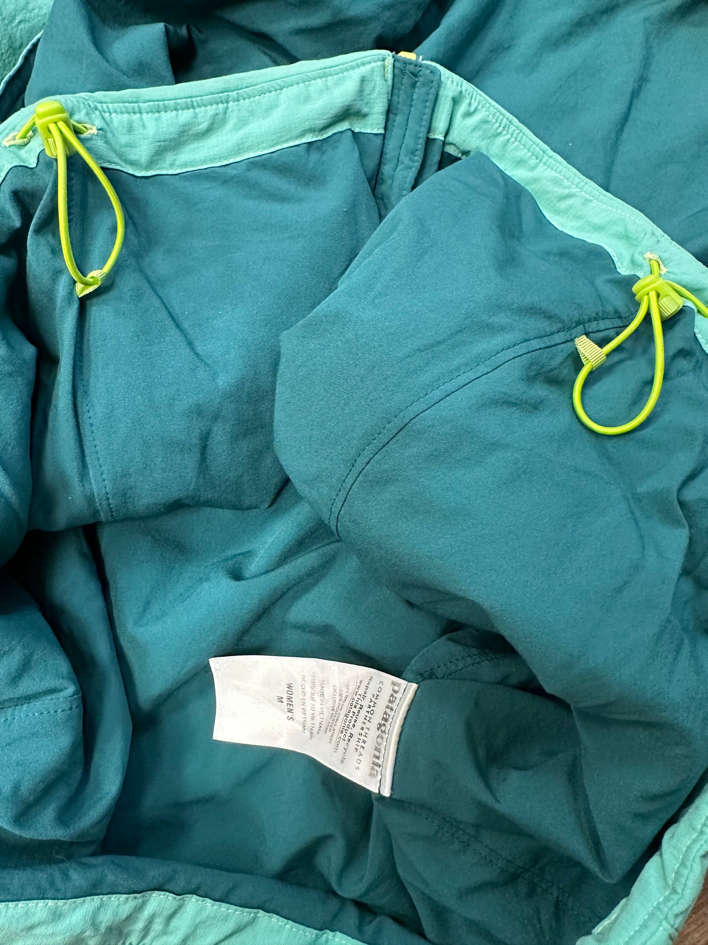 Nano Air Jacke von Patagonia (M Damen) türkis blau