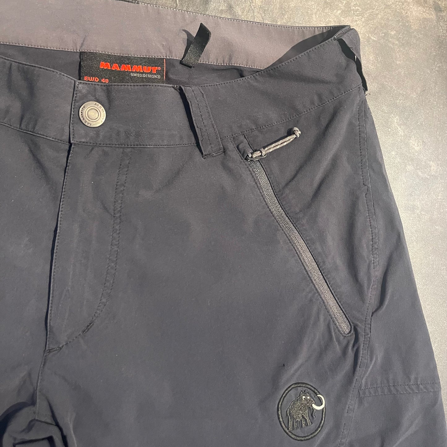 Kurze Wander- Hose von Mammut (Herren M) Capri Shorts dunkelblau