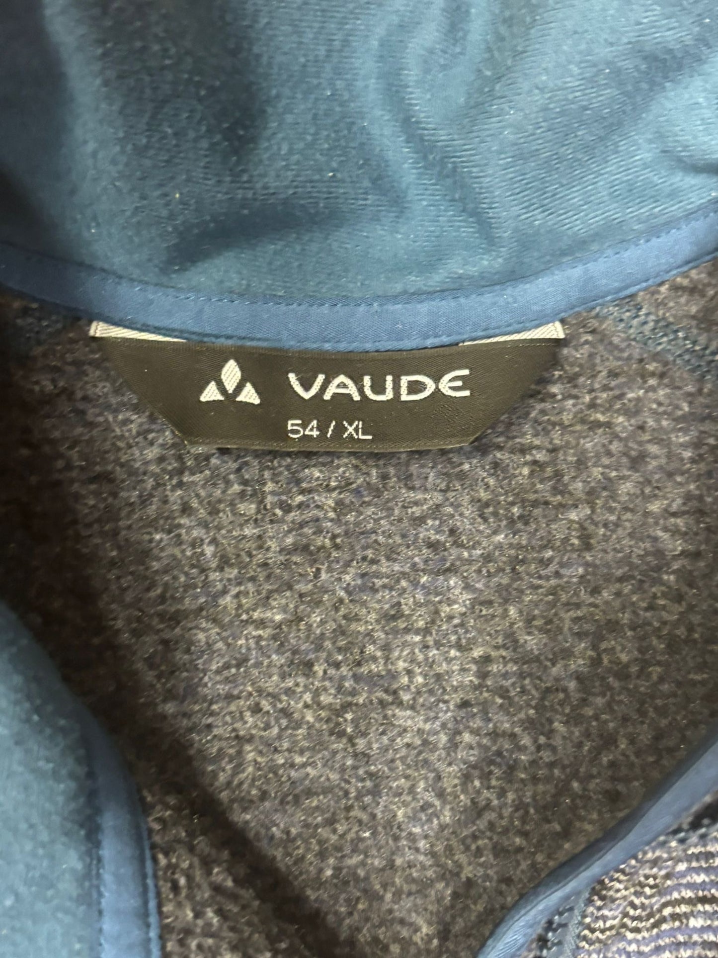 Strickoptik Fleece Jacke von Vaude ( Herren XL) grau