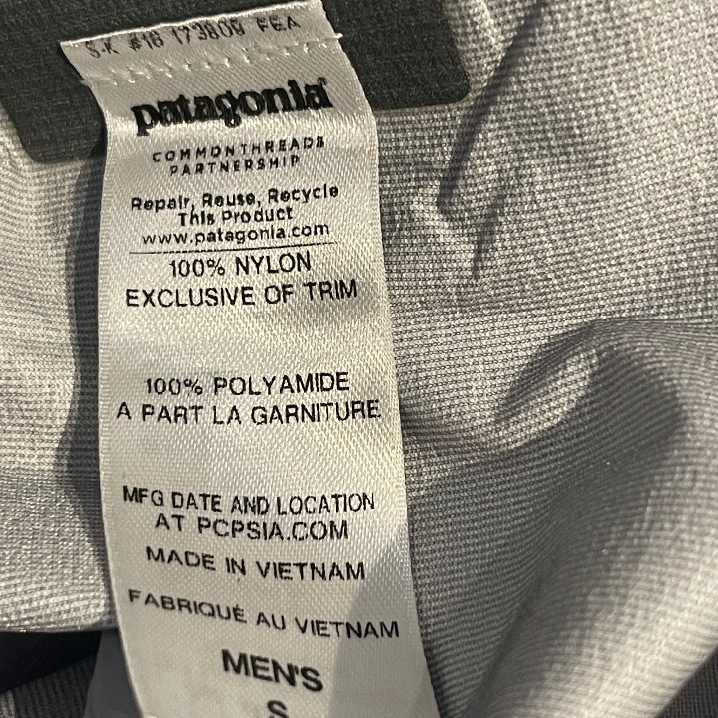 Regen Jacke von Patagonia (S Herren) Hardshell grau