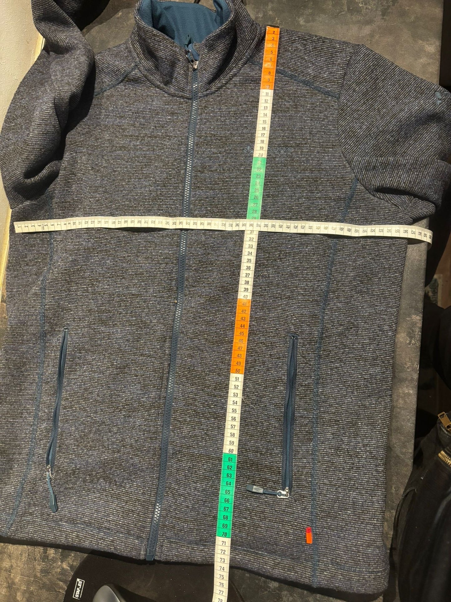 Strickoptik Fleece Jacke von Vaude ( Herren XL) grau