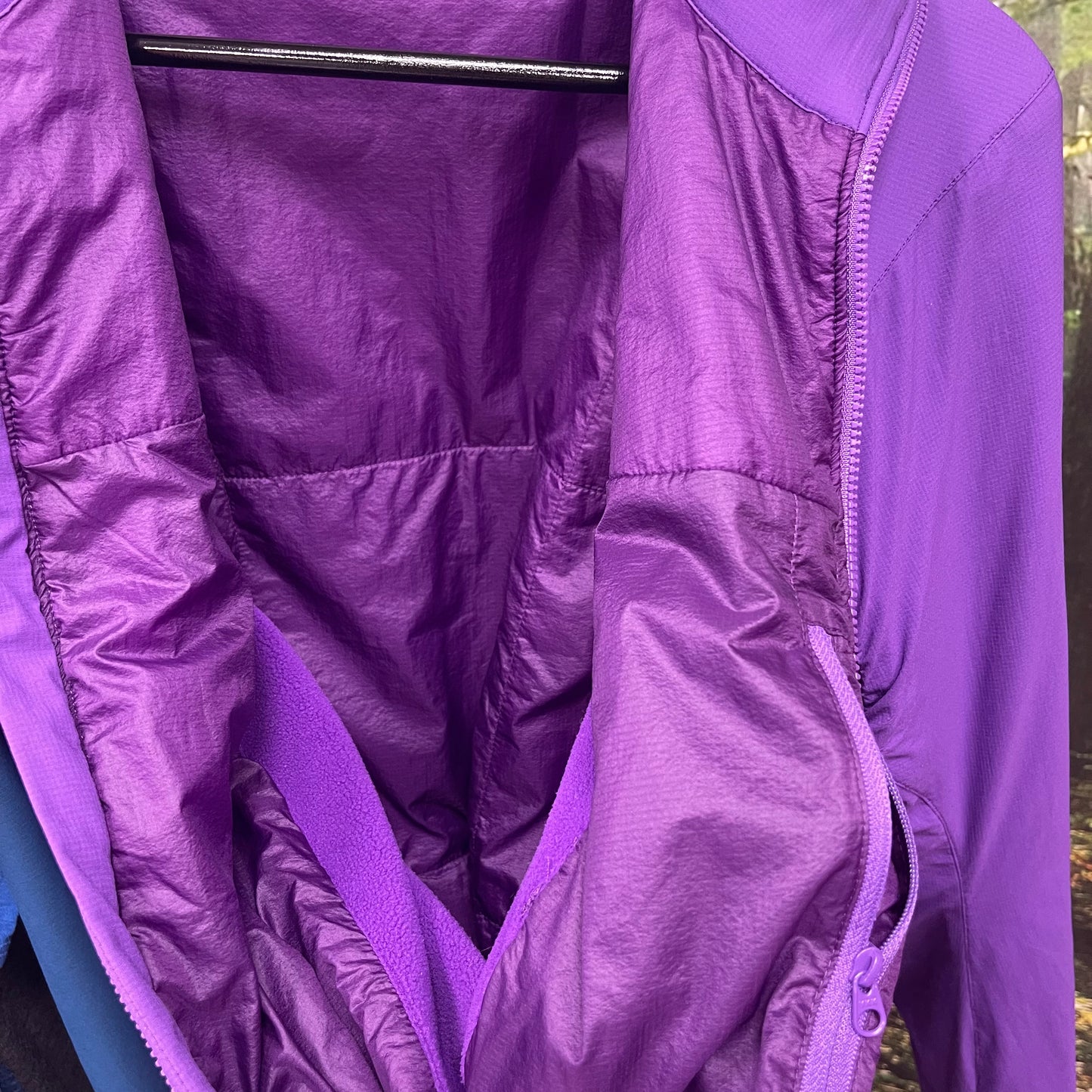 Jacke von Arcteryx Atom LT (M Damen) lila