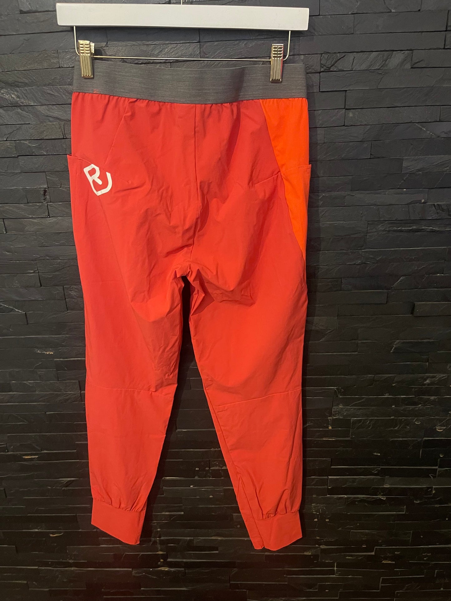 Leichte Hose von Ortovox mit Merino (S Damen) korallenrot