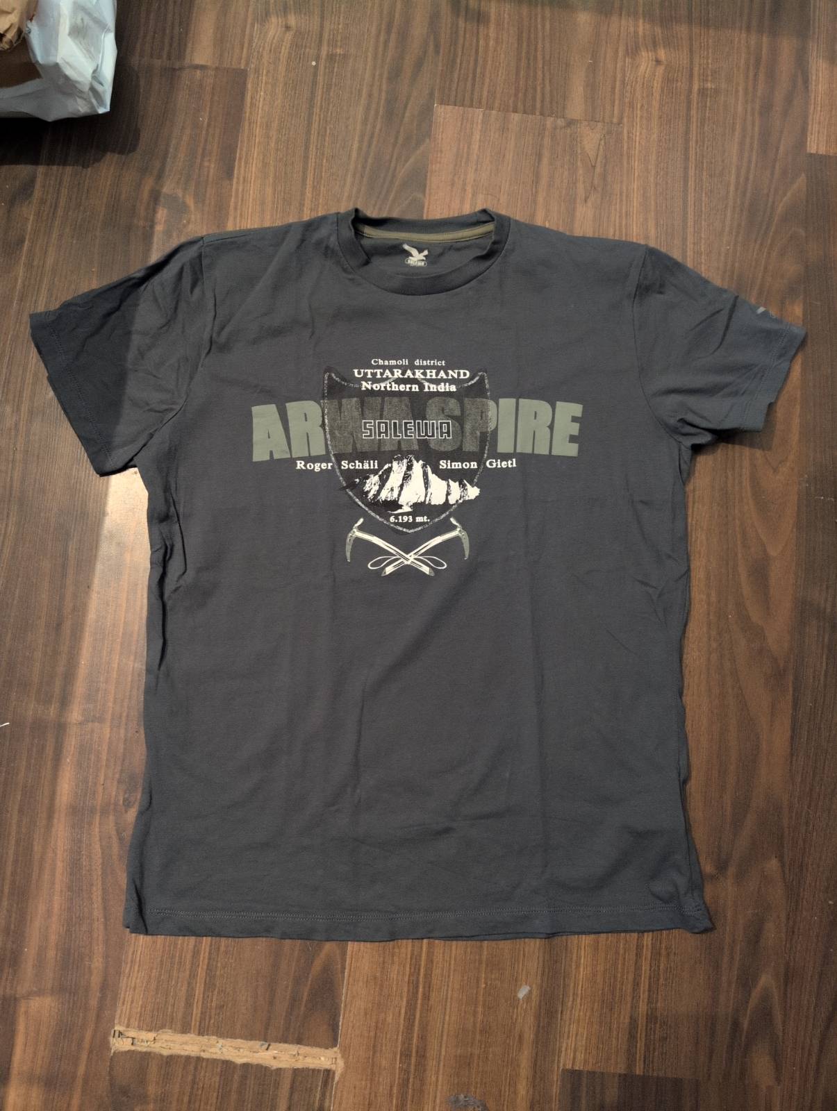 T-Shirt von Salewa (L Herren) Baumwolle grau Brustprint