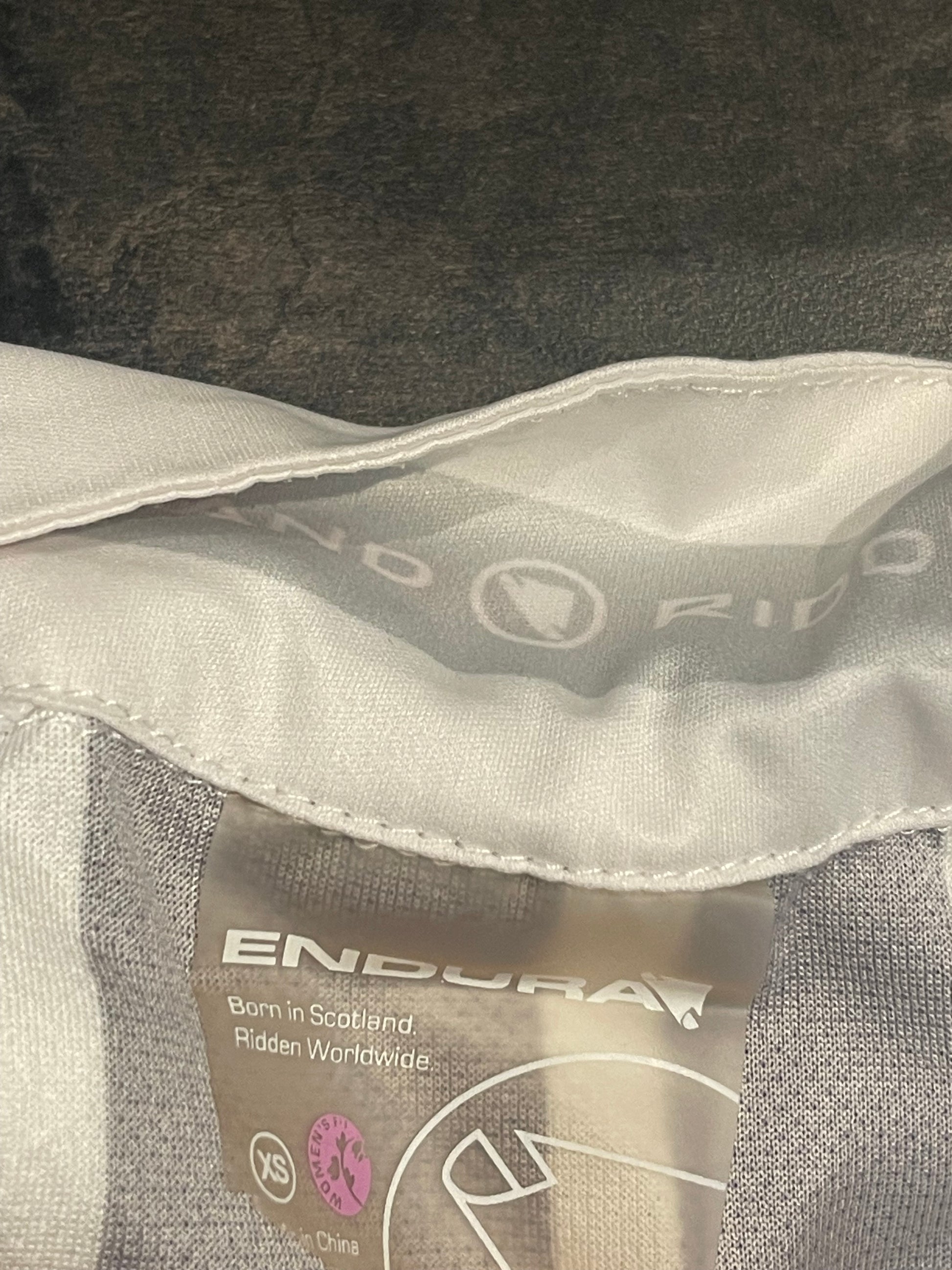 Full Zip Radtrikot von Endura (XS Damen) weiß - wanderlich.com