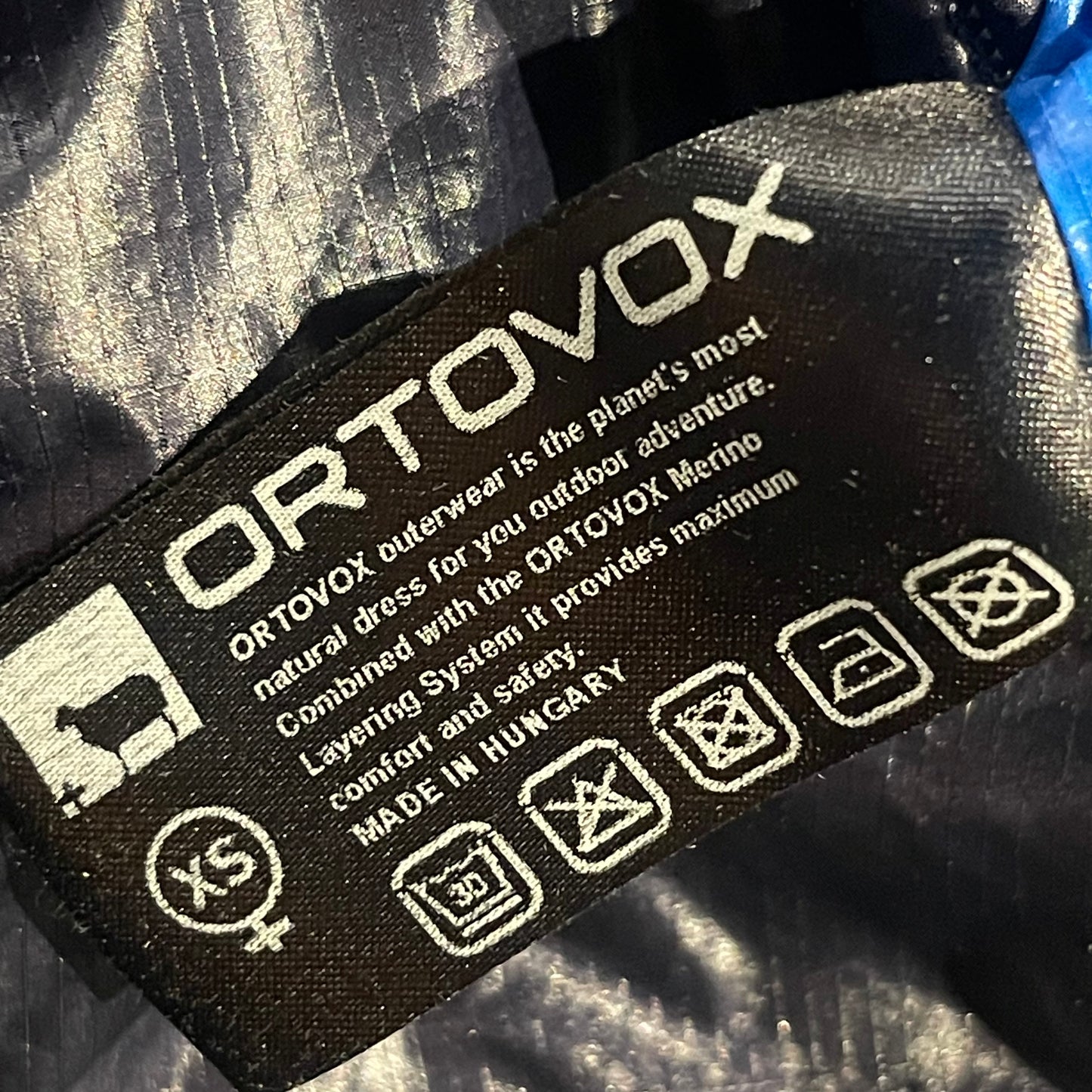 Wende Jacke von Ortovox Swisswool inside (XS Damen) schwarz blau