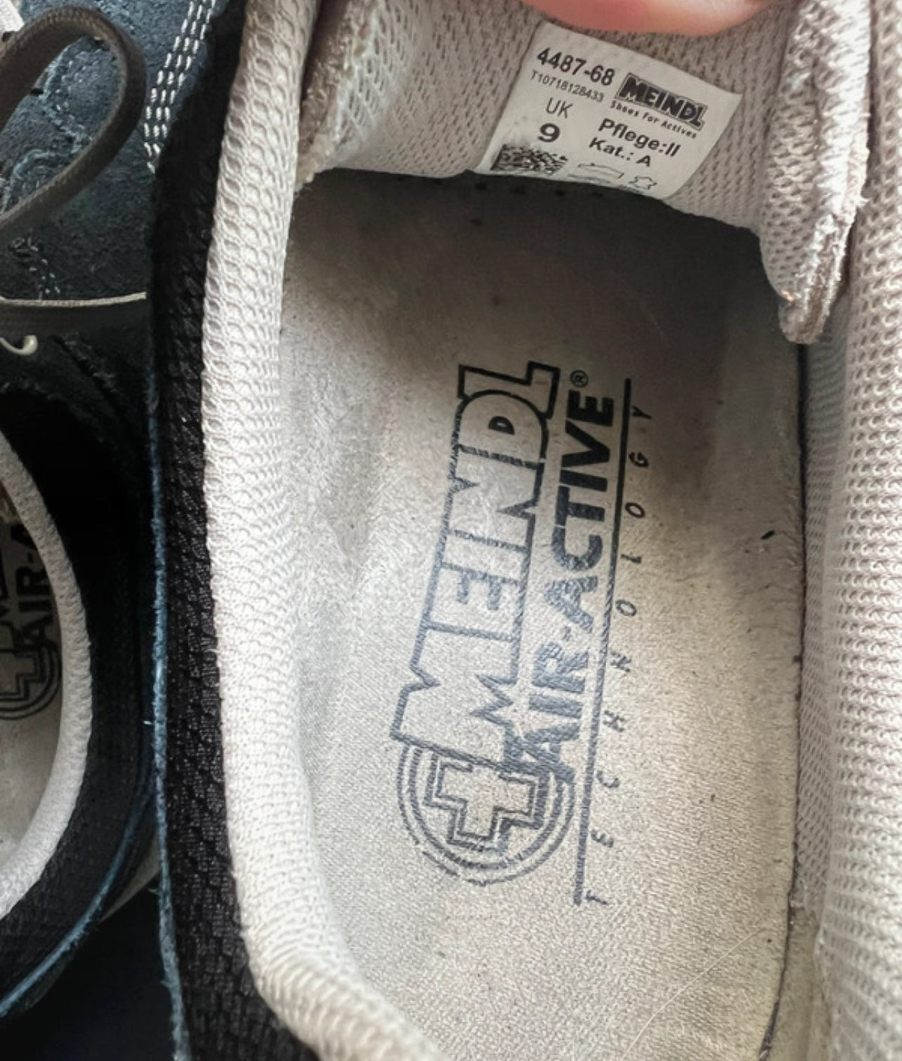 Meindl Schuhe 43 schwarz dunkelblau mit Rohleder
