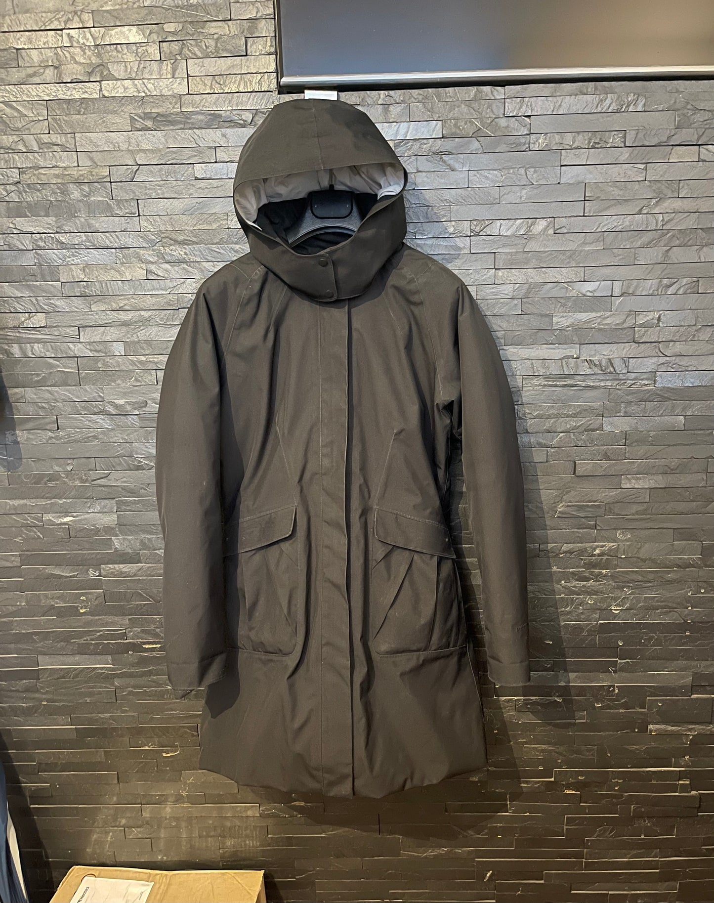 Daunen Winterparka Patagonia (M Damen) Mantel wasserdicht schwarz