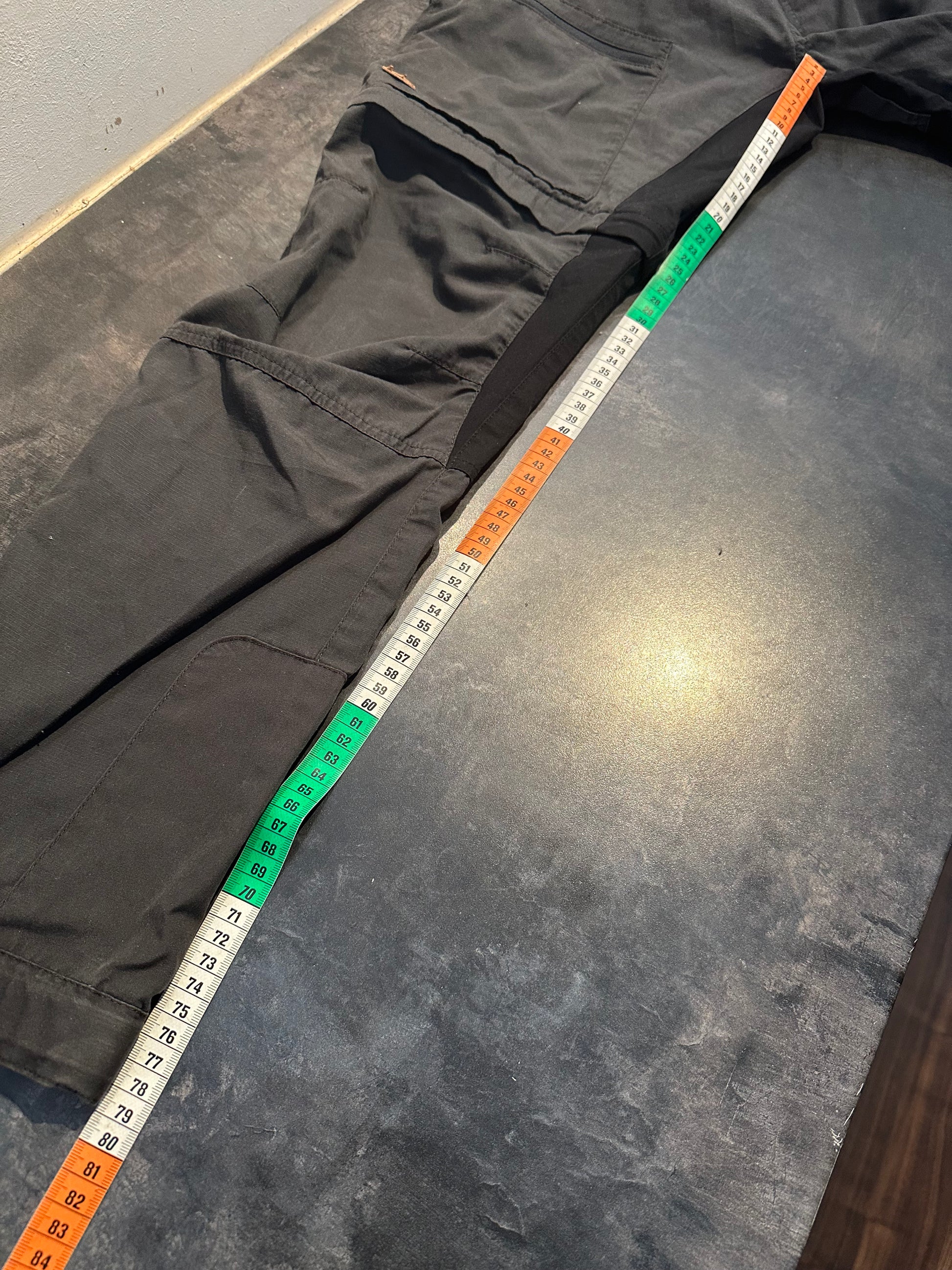 Zip Off 2in1 Hose von Fjällräven (M Herren) Anthrazit - wanderlich.com