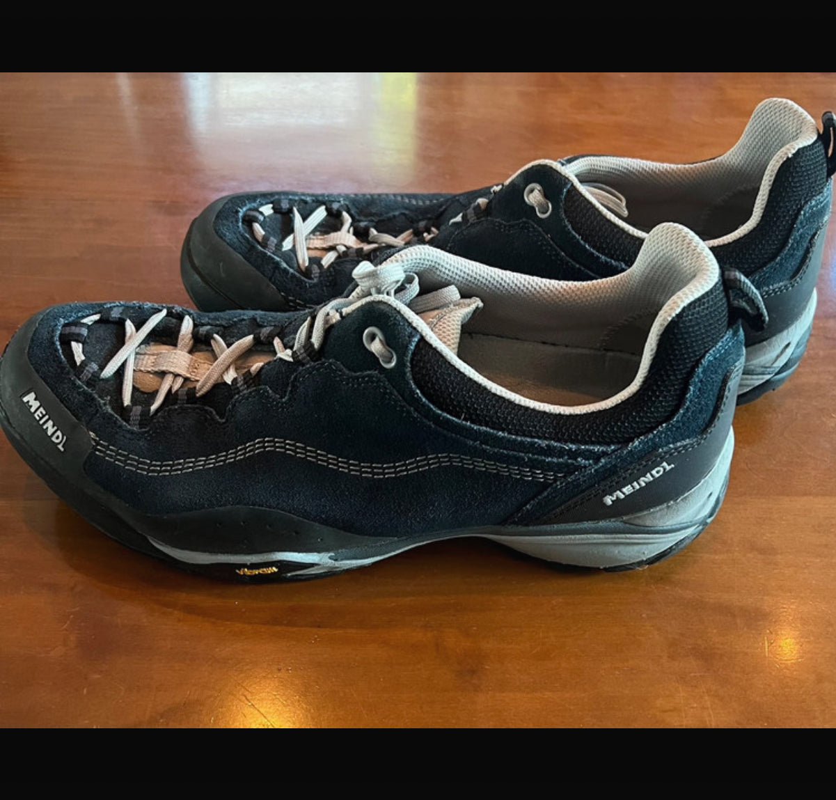 Meindl Schuhe 43 schwarz dunkelblau mit Rohleder