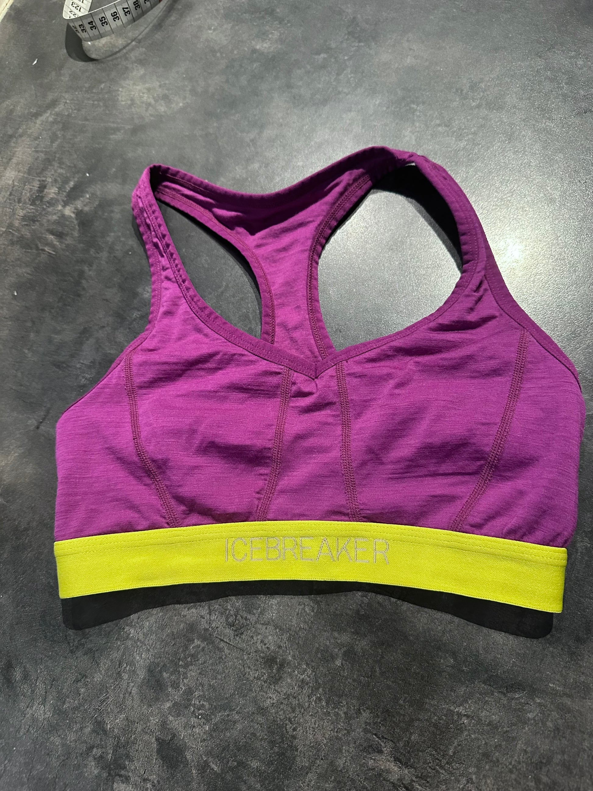 Sport BH Top von Icebreaker pure Merino (XS) lila - wanderlich.com