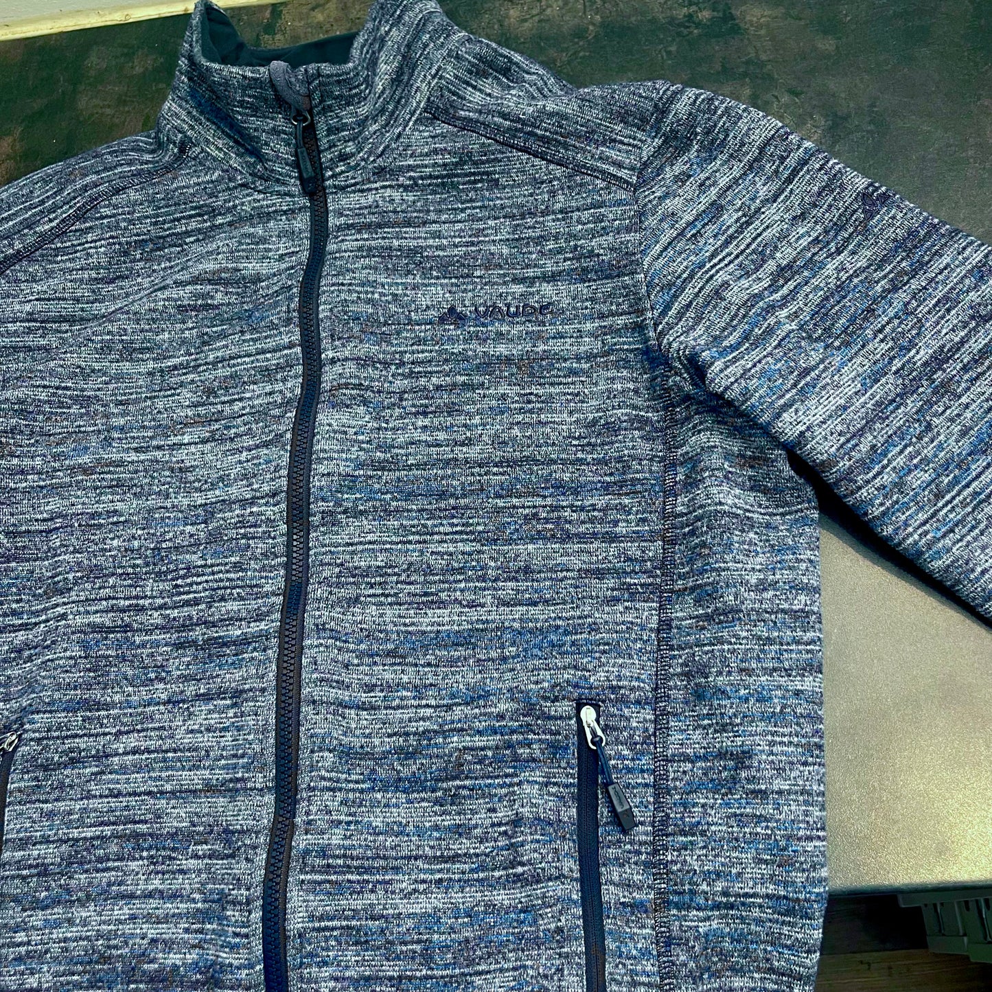 Strickoptik Fleece Jacke von Vaude ( Herren L) blau-grau