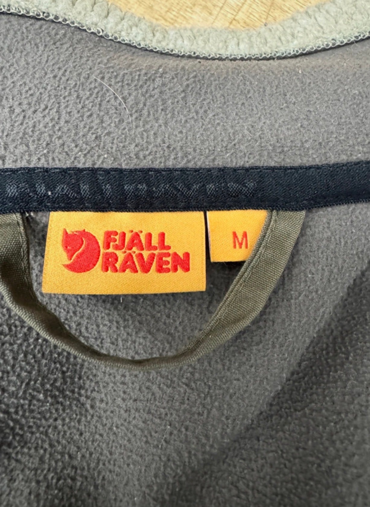 Zip Fleece Jacke Fjällräven (M Herren) Windstopper beige Retro Pile - wanderlich.com