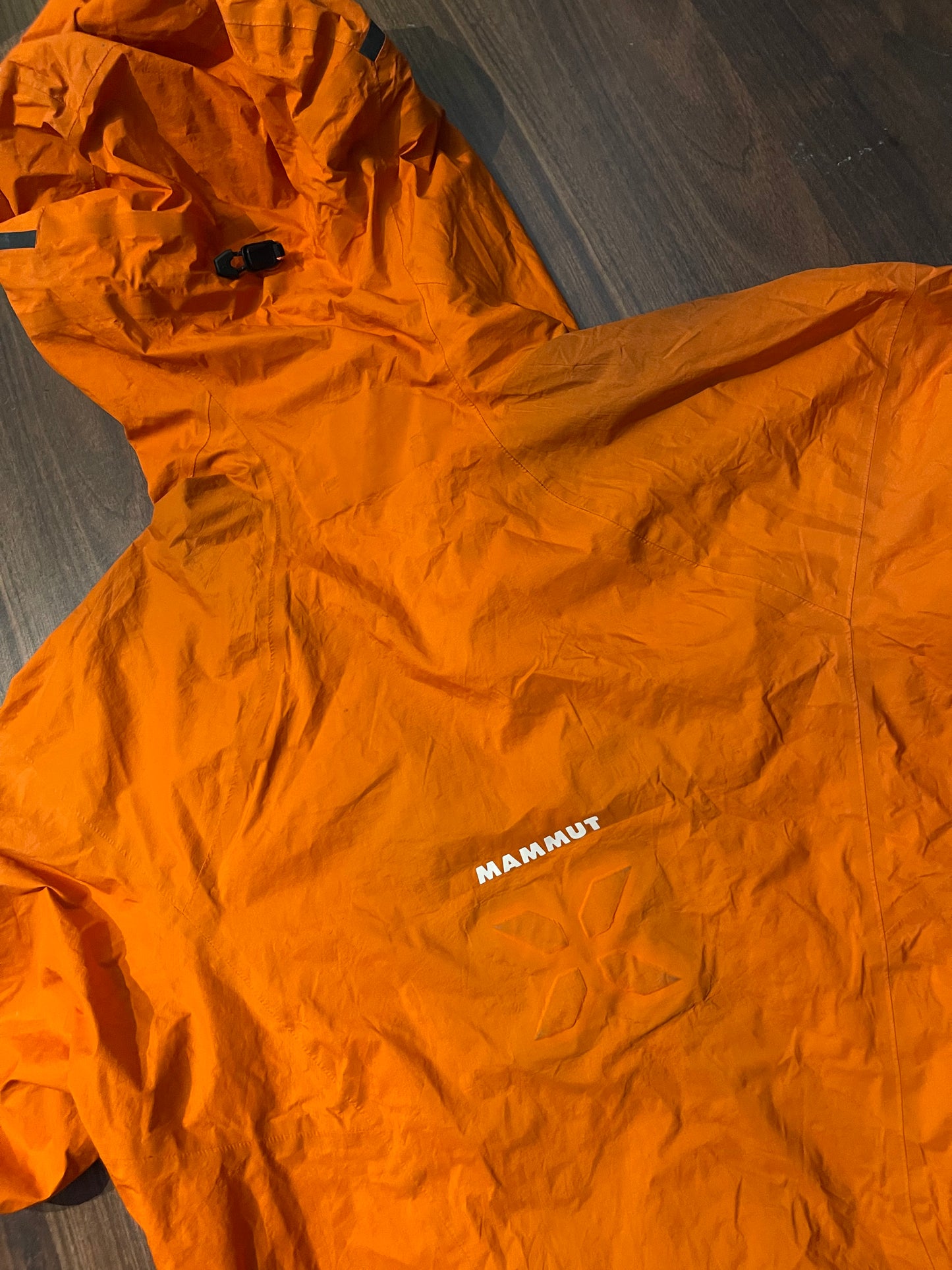 Dünne Regen Jacke Mammut Eiger Nordwand (L Herren) orange - wanderlich.com