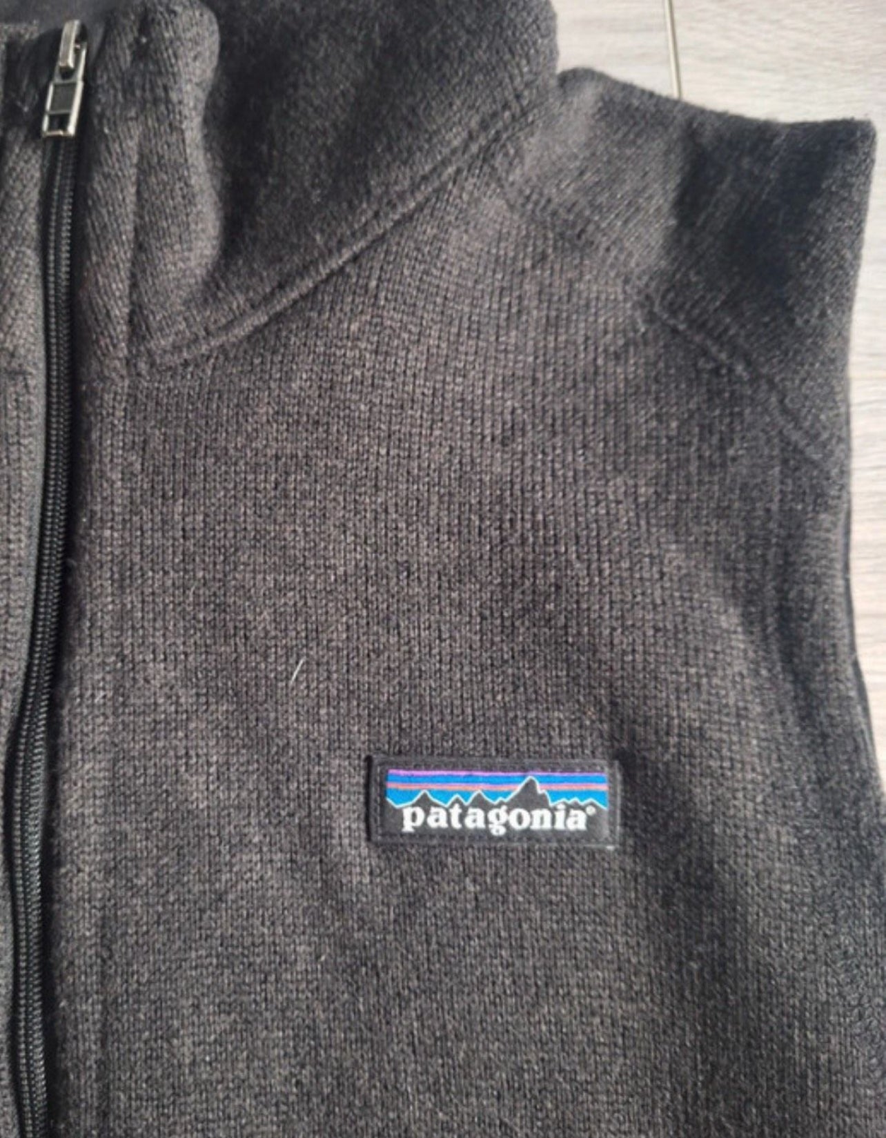 Strickoptik Fleece Weste von Patagonia (M Damen) schwarz