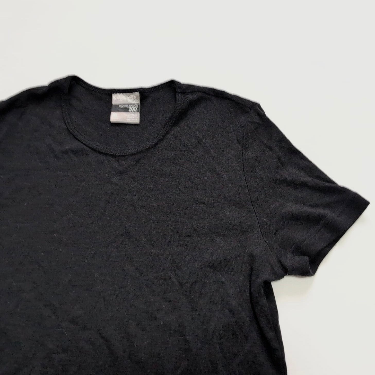 T-Shirt von Icebreaker Merino 200 (M Damen) Baselayer schwarz - wanderlich.com