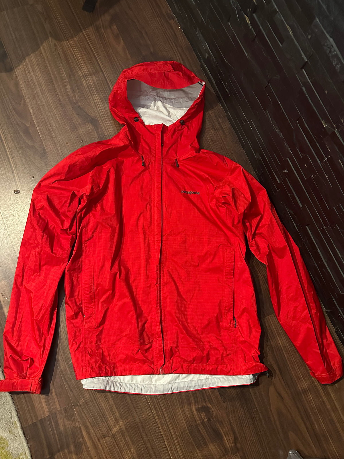 Regen Jacke von Patagonia (XXL Herren) Torrent Shell rot