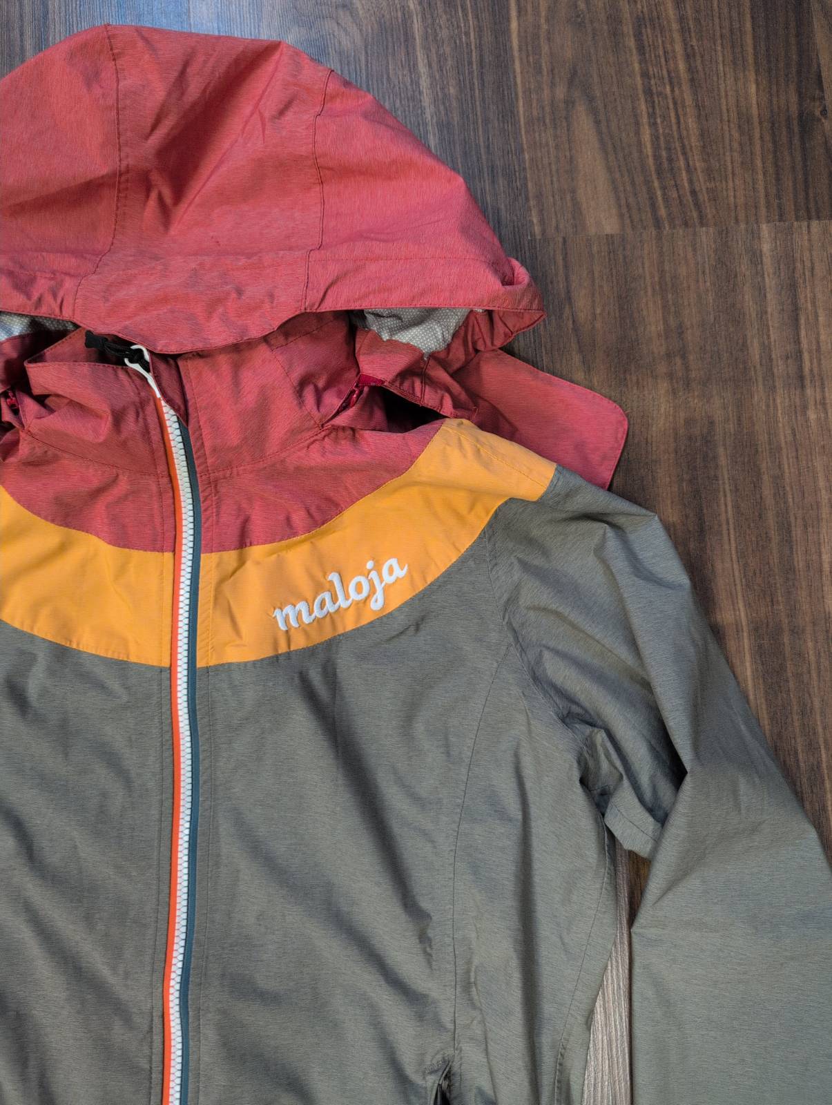 Hardshell Jacke von Maloja (S Damen) grau rot gelb