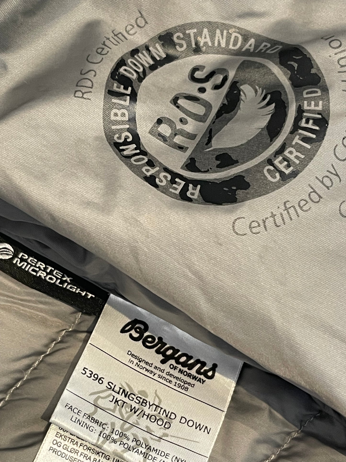 Daunen Jacke von Bergans (L Herren) Steppjacke mit Kapuze grau