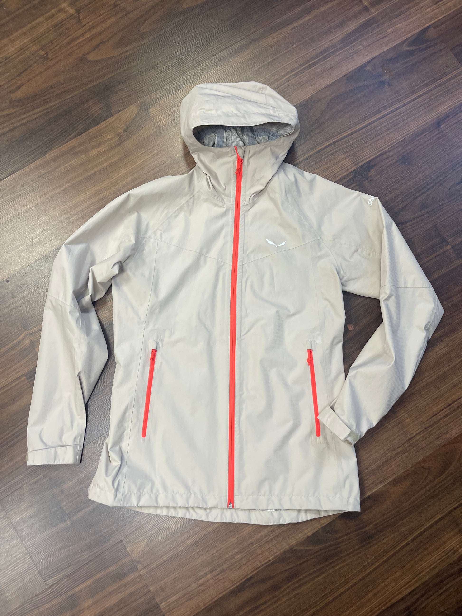 Regen Jacke von Salewa (L Damen) wasserdicht hellbeige / creme - wanderlich.com