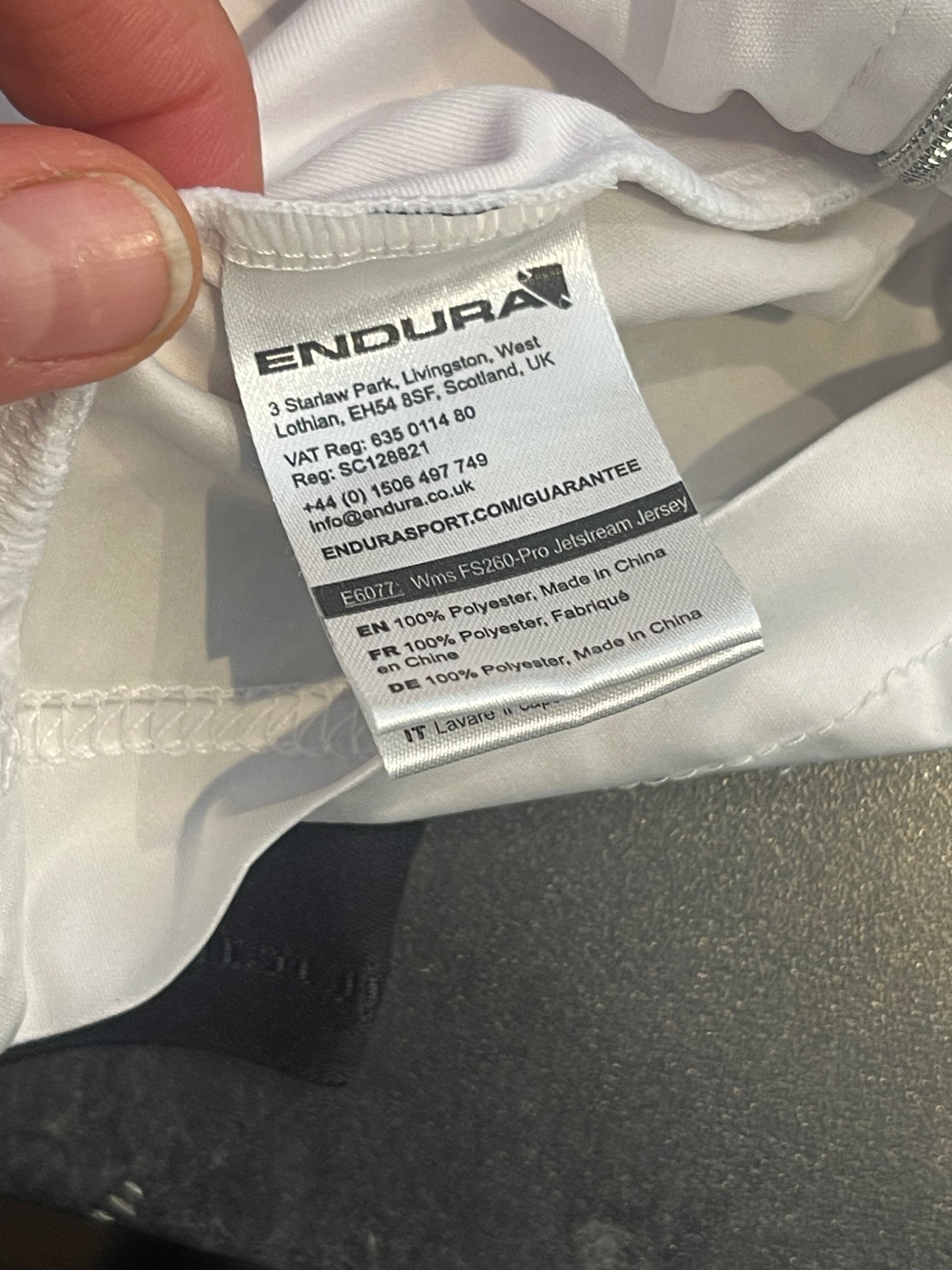 Full Zip Radtrikot von Endura (XS Damen) weiß - wanderlich.com