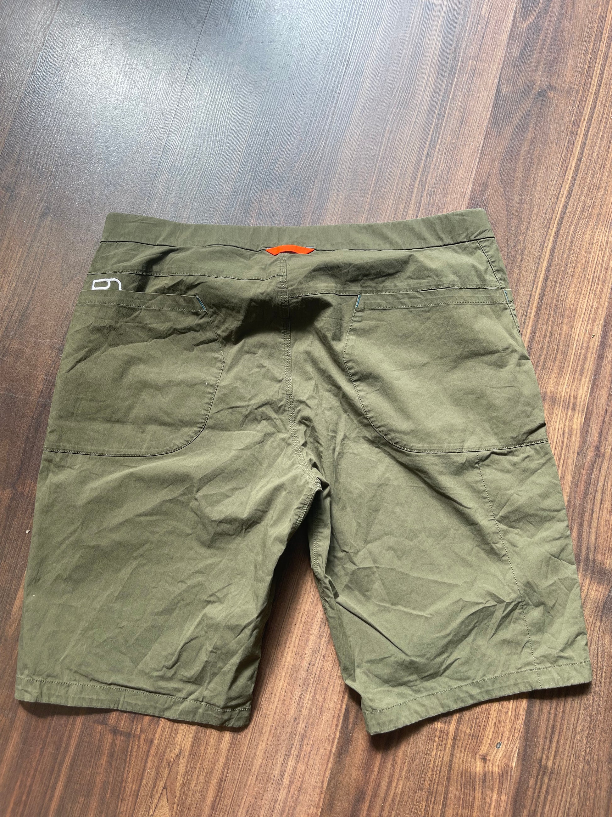 Shorts Ortovox (XL Herren) kurze Hose Olive grün / Khaki - wanderlich.com