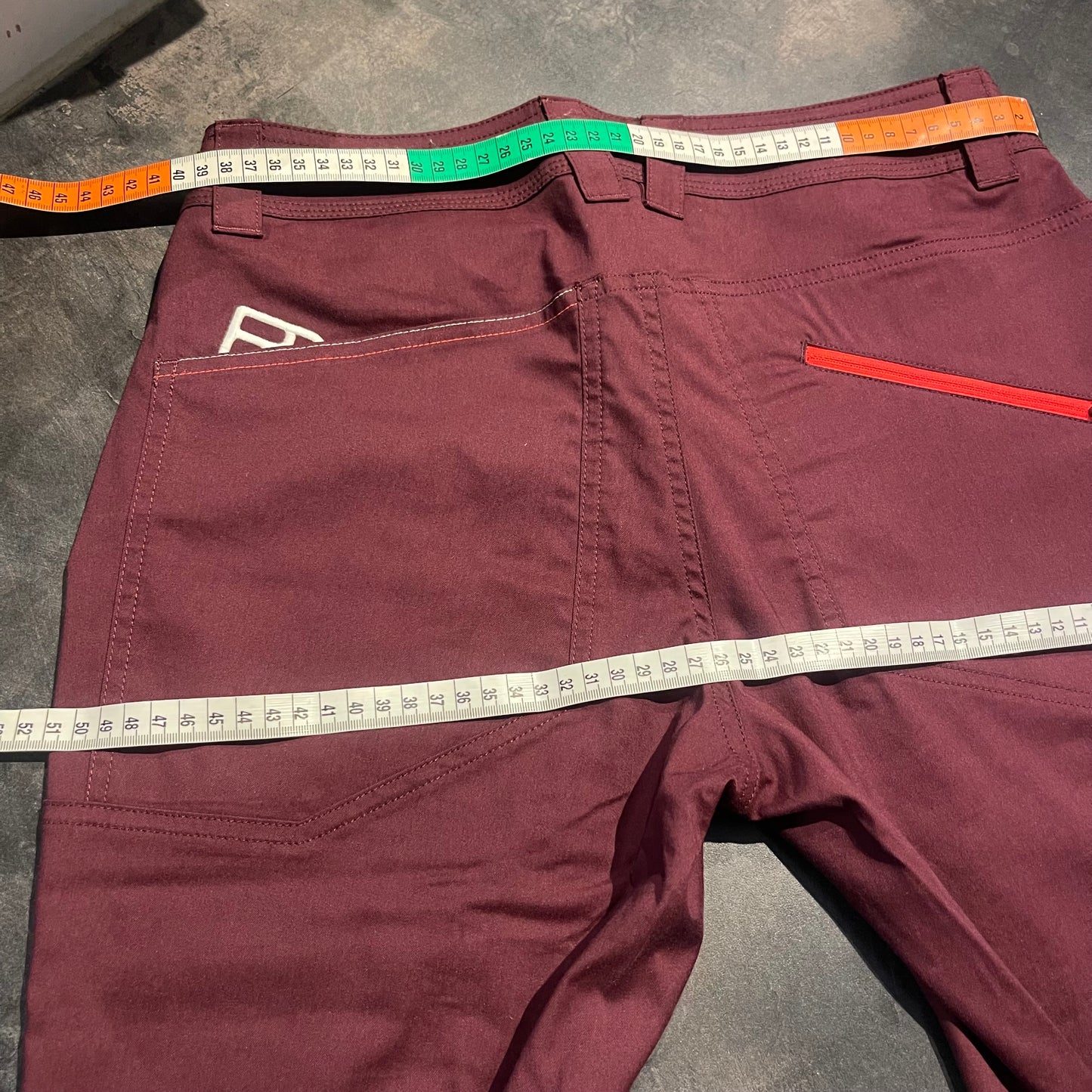 Trekking- Hose von Ortovox mit Merino (S Damen) bordeaux