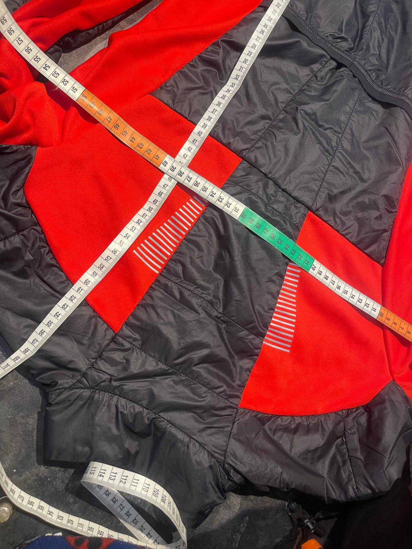 Hybrid Jacke Vaude (M :48 Herren ) Insulation schwarz rot - wanderlich.com
