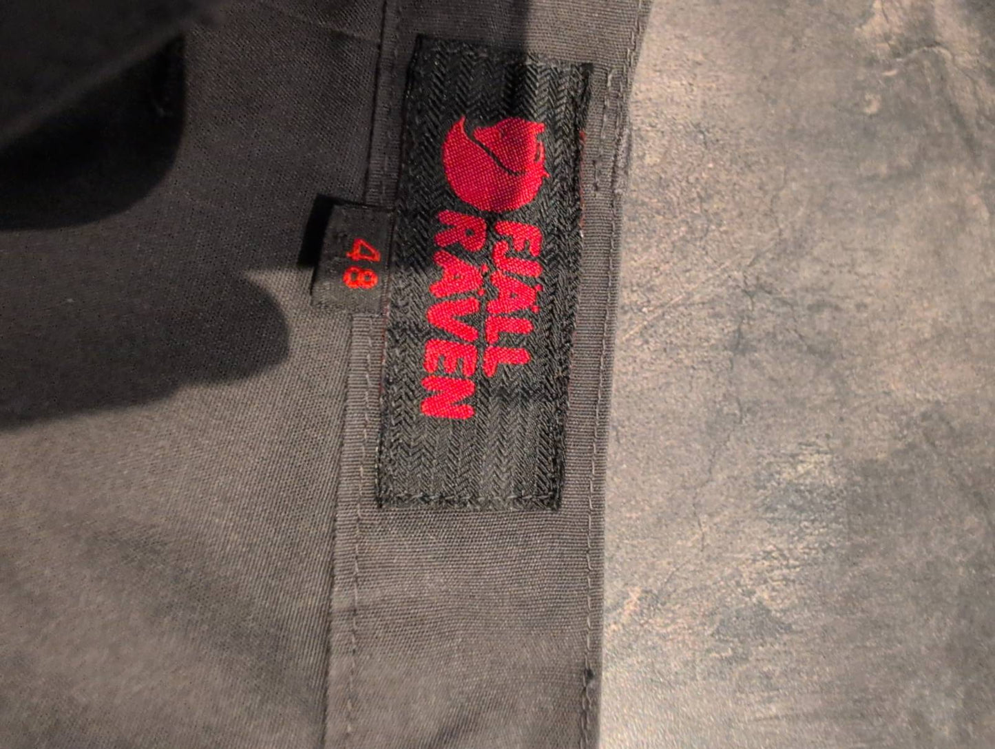 Fjällräven Barents Hose (M /48 Herren) Anthrazit schwarz