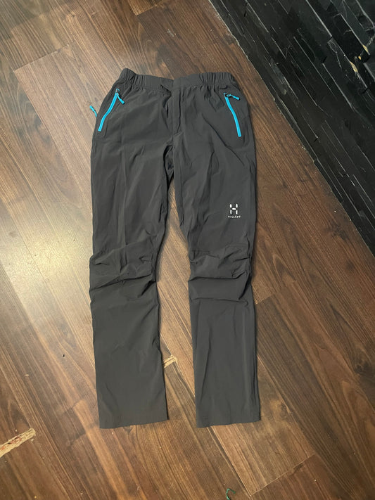 Leichte Trekking Hose von Haglöfs (M Damen) Anthrazit grau - wanderlich.com