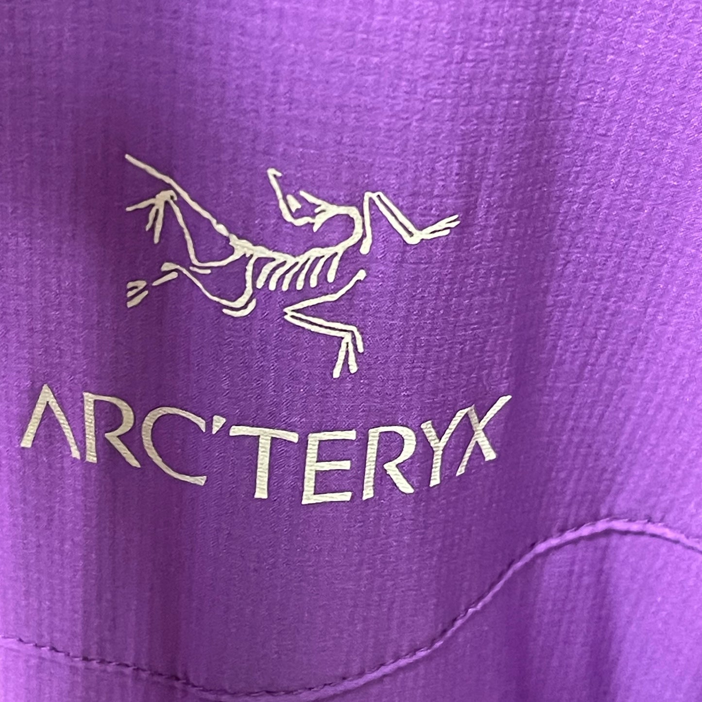 Jacke von Arcteryx Atom LT (M Damen) lila