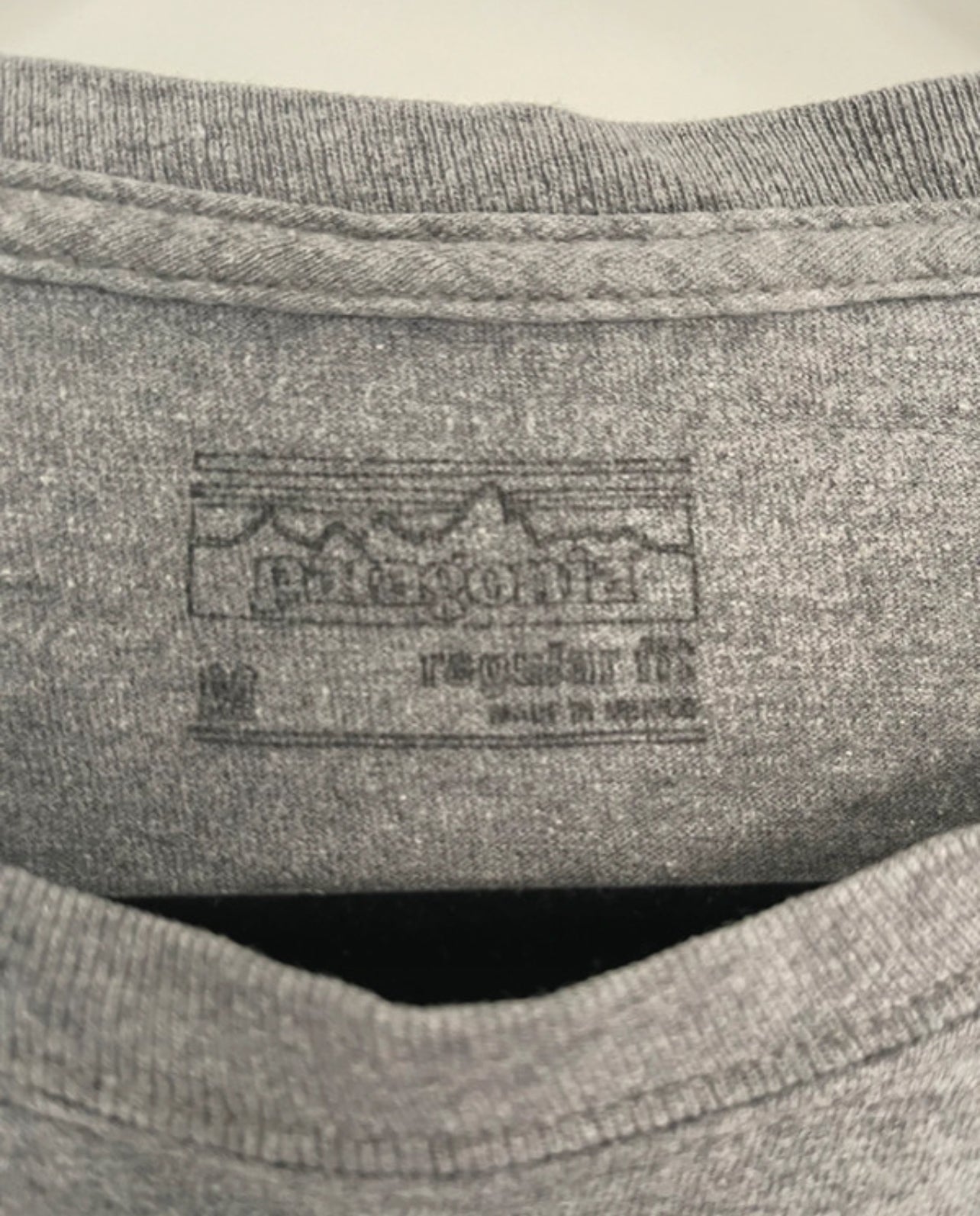 Longsleeve Patagonia M (Herren) Funktionsshirt grau Backprint