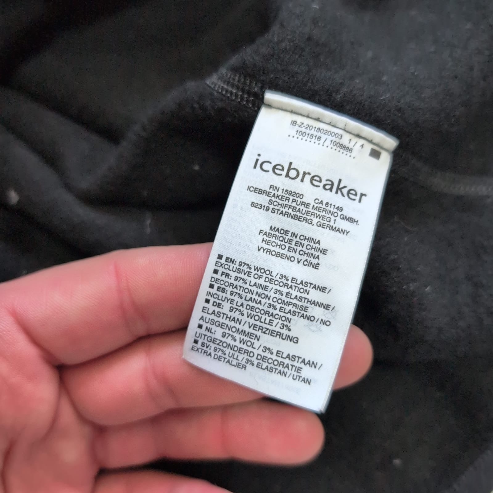 Zipper Merino Jacke von Icebreaker (L Herren) schwarz - wanderlich.com