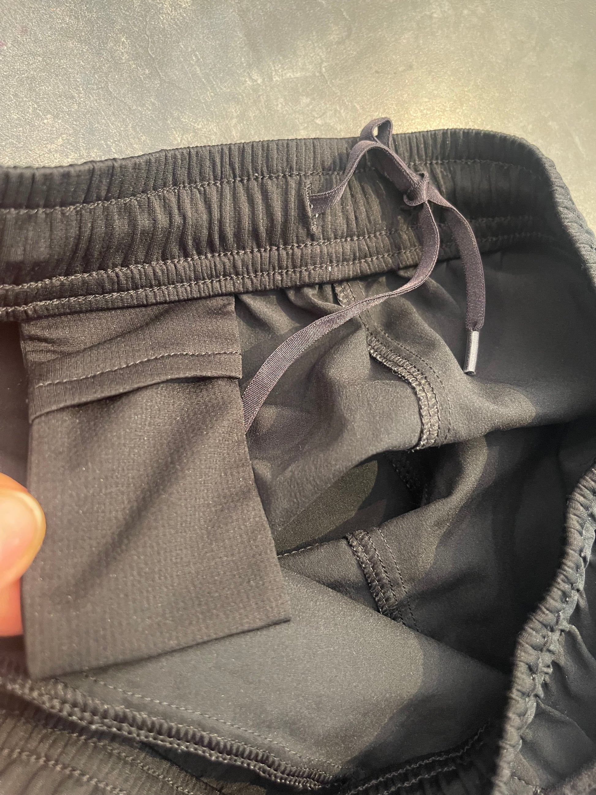 Ultraleichte Lauf Shorts von Haglöfs (M Damen) schwarz - wanderlich.com