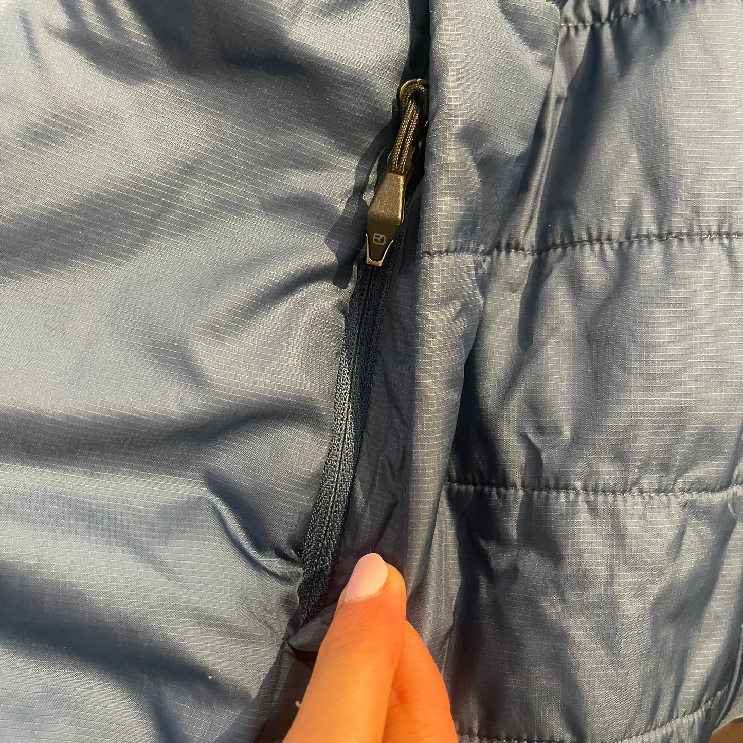 Warme Kapuzen Jacke von Ortovox (M Damen) Swisswool blau