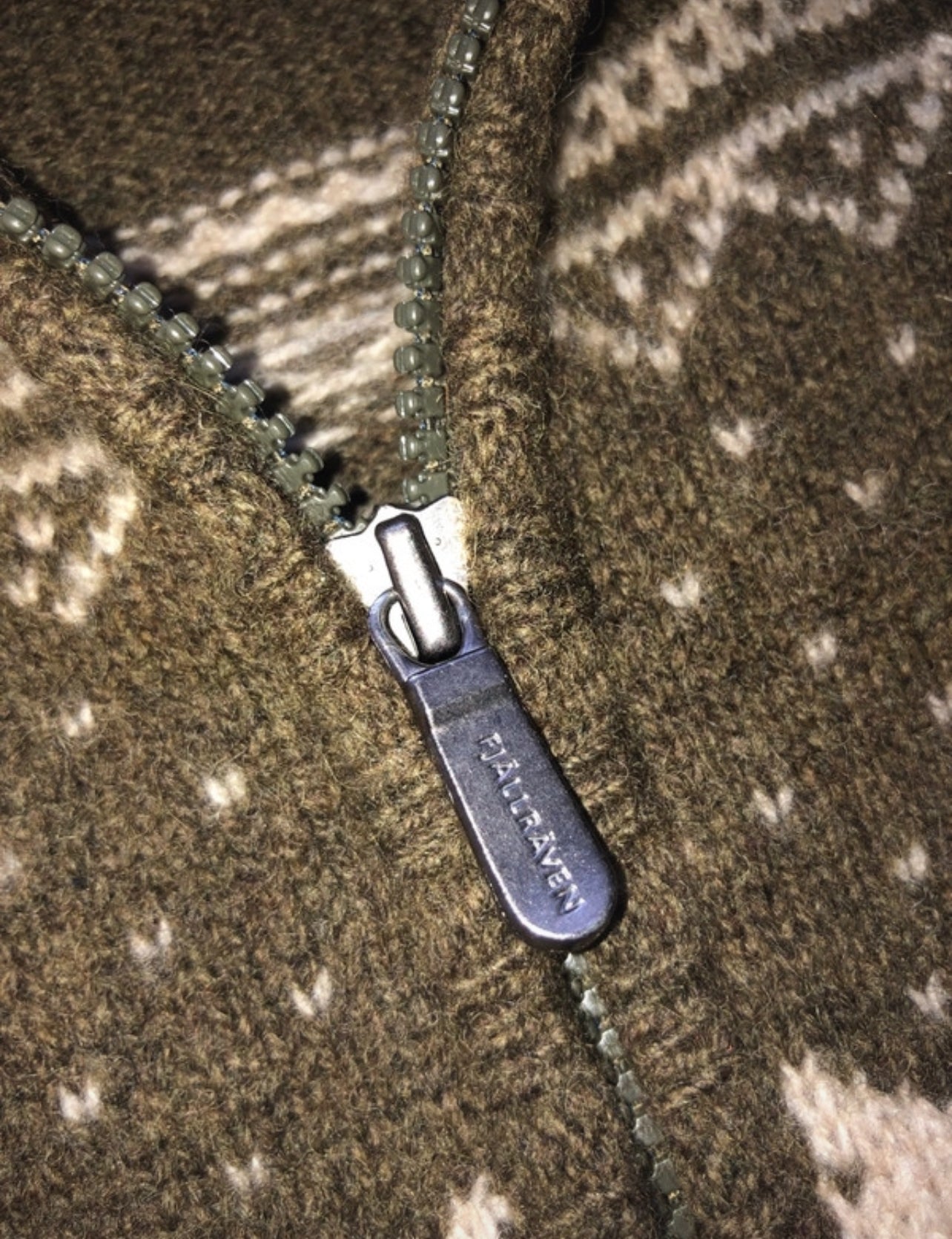 Strickjacke Fjällräven pure Wolle (S Damen) Zipper Pullover braun