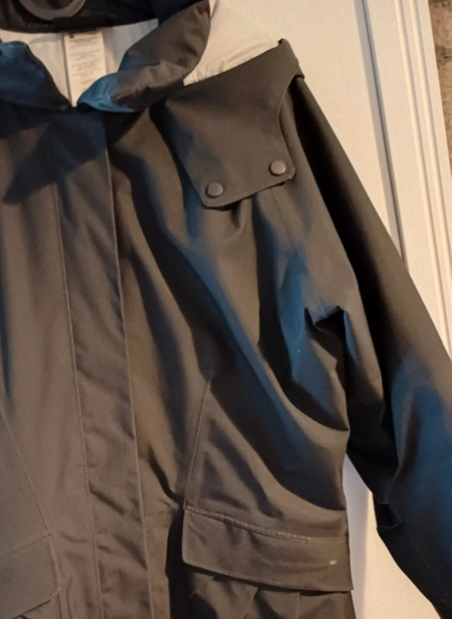 Daunen Winterparka Patagonia (M Damen) Mantel wasserdicht schwarz