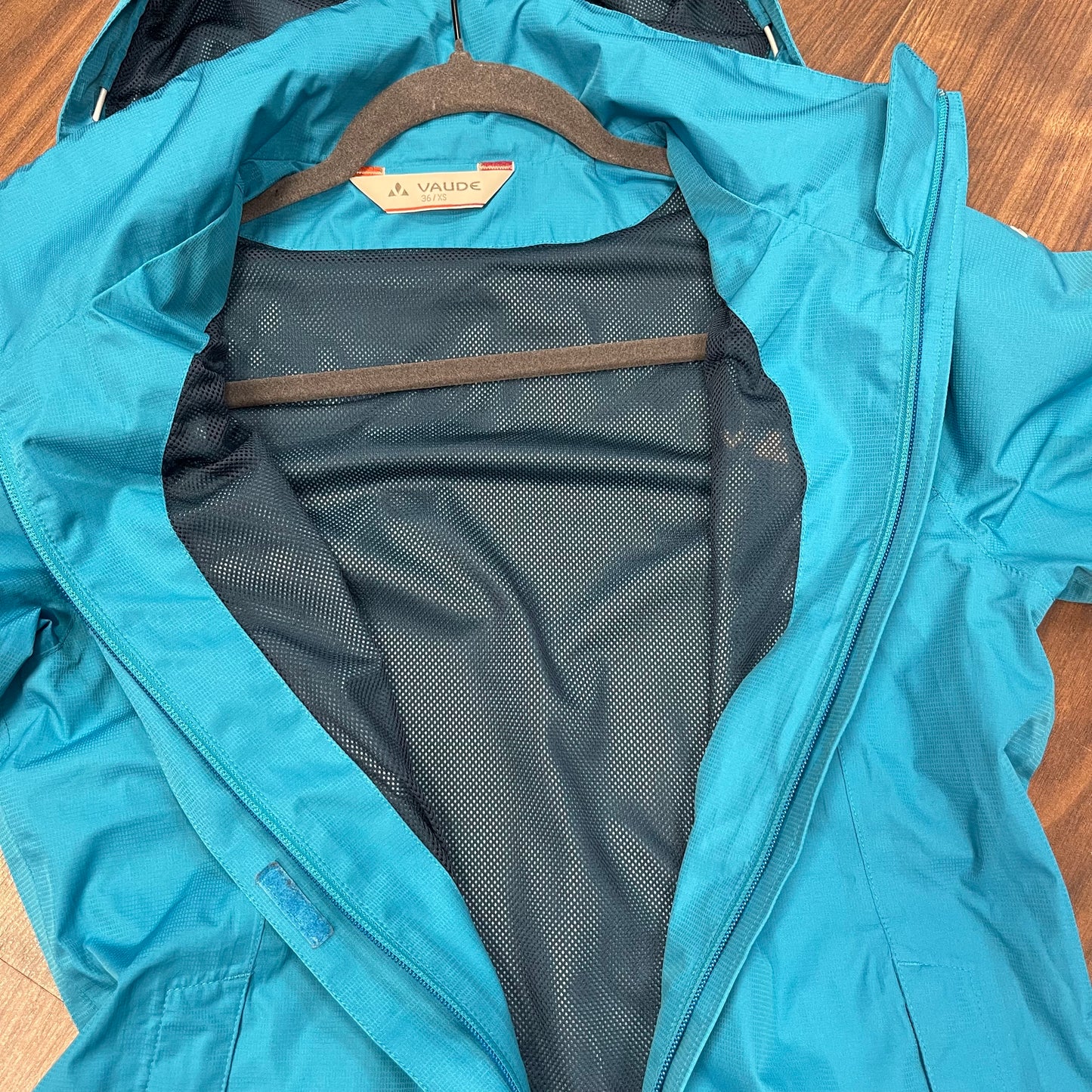 Regen- Jacke von Vaude (S Damen) blau