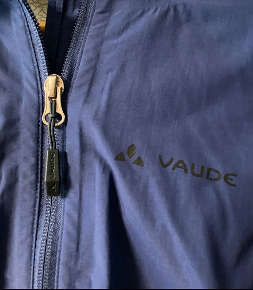 Regen Jacke von Vaude (M Damen) dunkelblau Hardshell