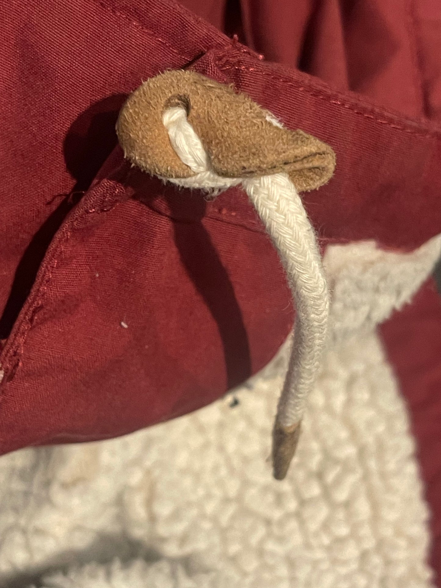 Gefütterte Jacke von Pyua (S Herren / M Damen) Parka dunkelrot - wanderlich.com