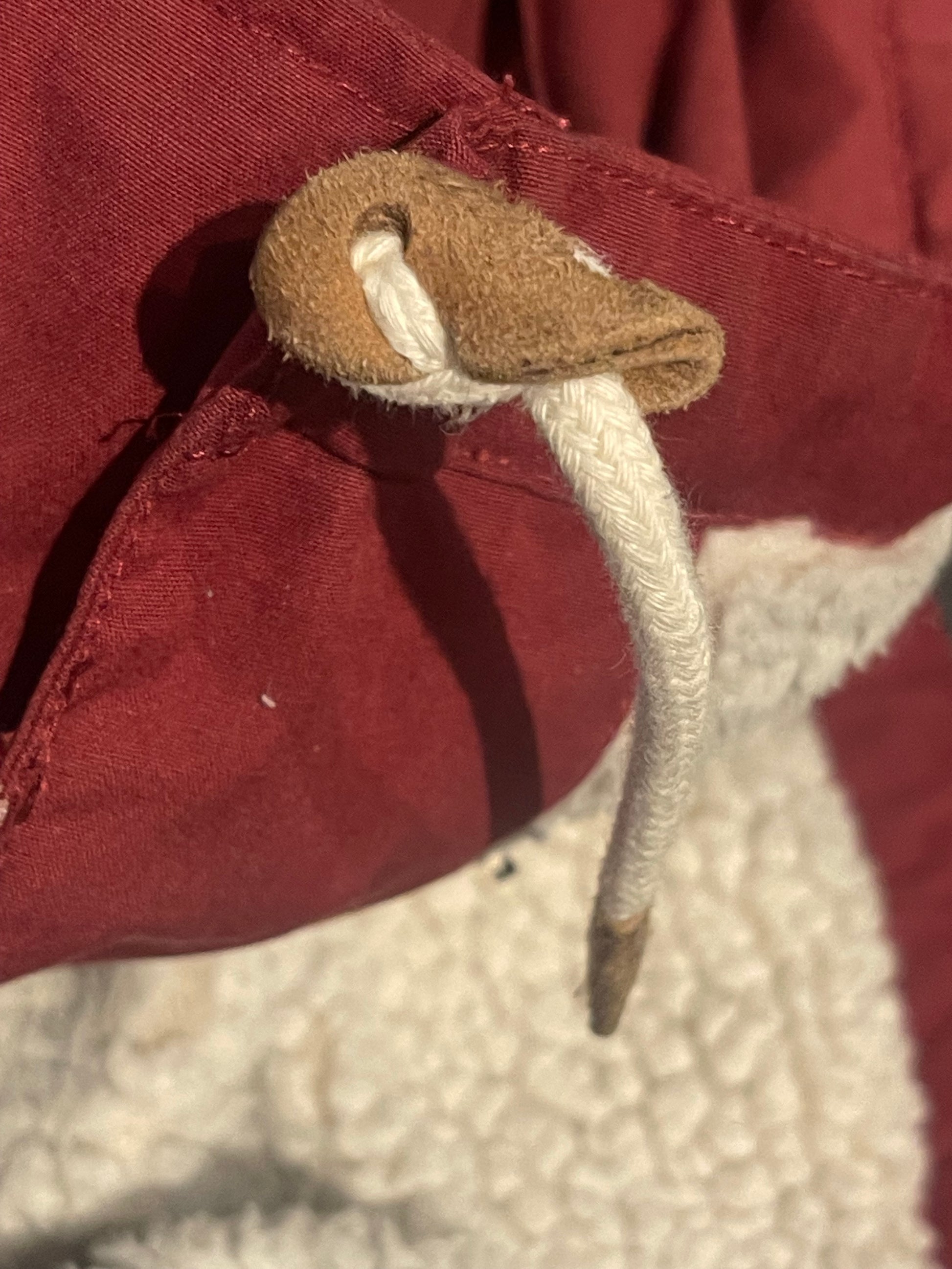 Gefütterte Jacke von Pyua (S Herren / M Damen) Parka dunkelrot - wanderlich.com