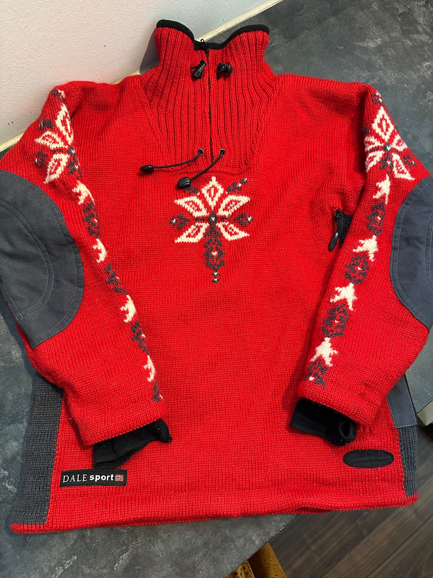 2 Lagen Pullover Dale of Norway (S Damen /XS Herr) Wolle+ Membran rot